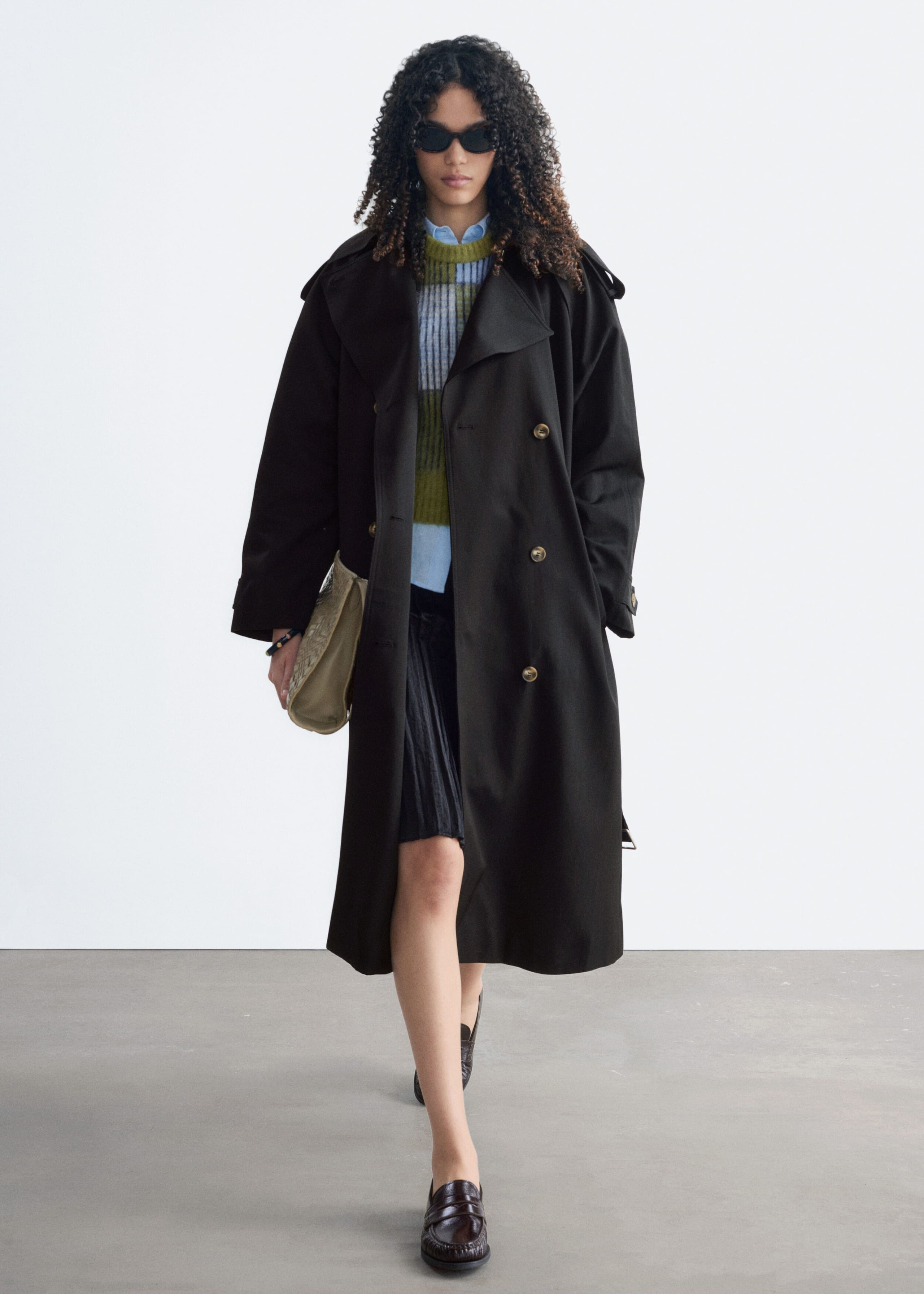 Relaxed Trench Coat - Black - Lookbook