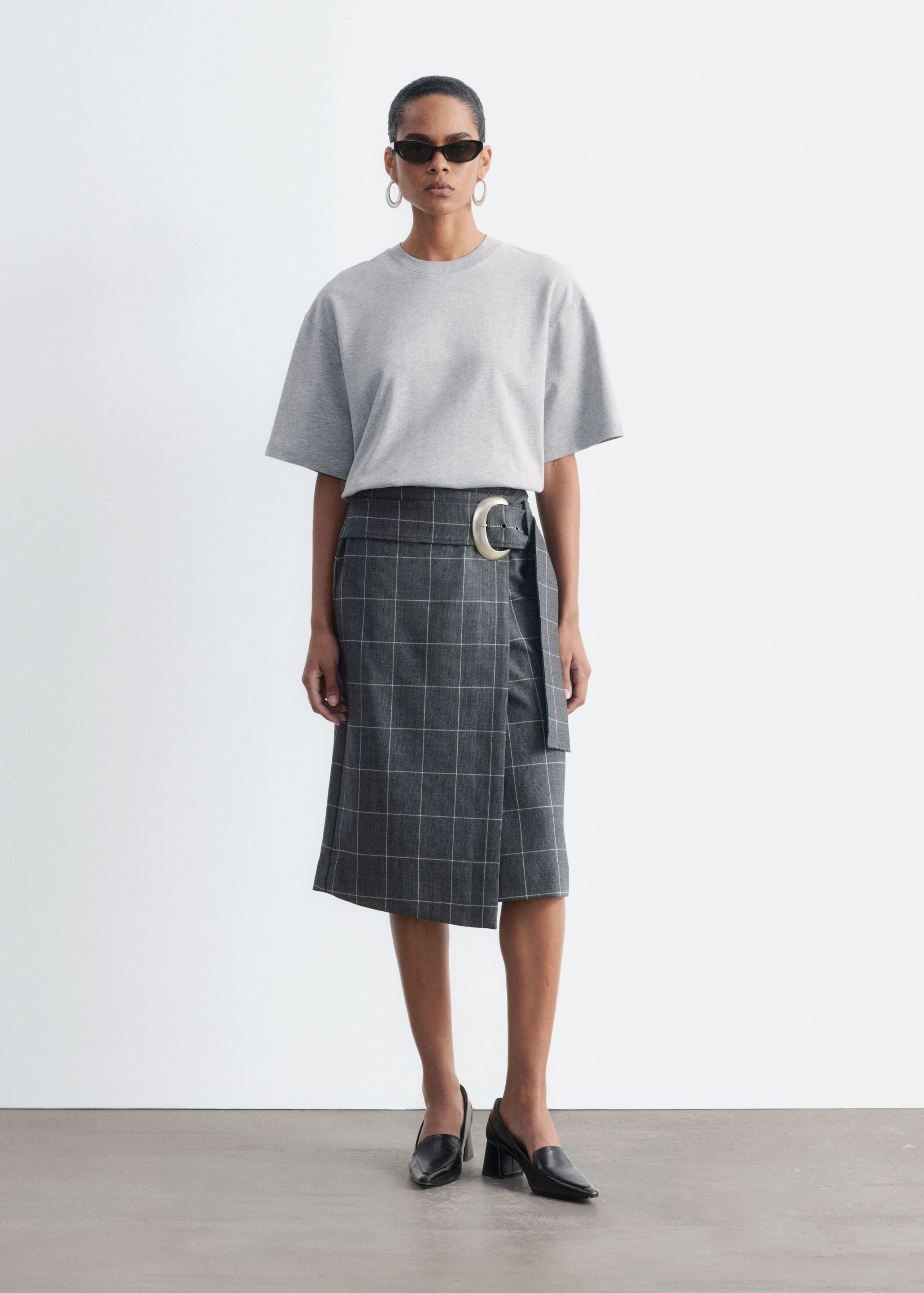 Boxy Cotton T-Shirt - Black - Lookbook