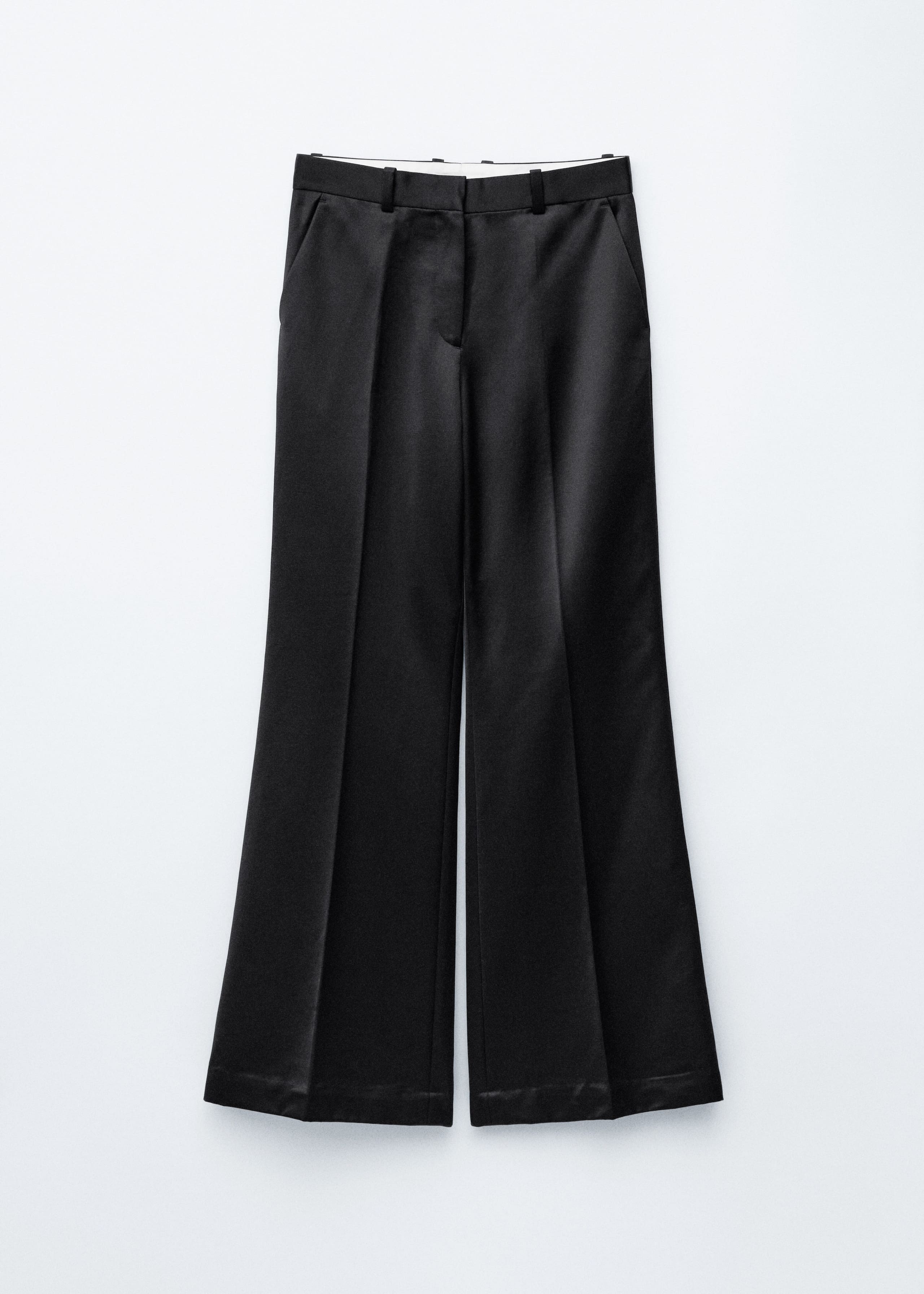 Image of Utsvängd byxa med pressveck