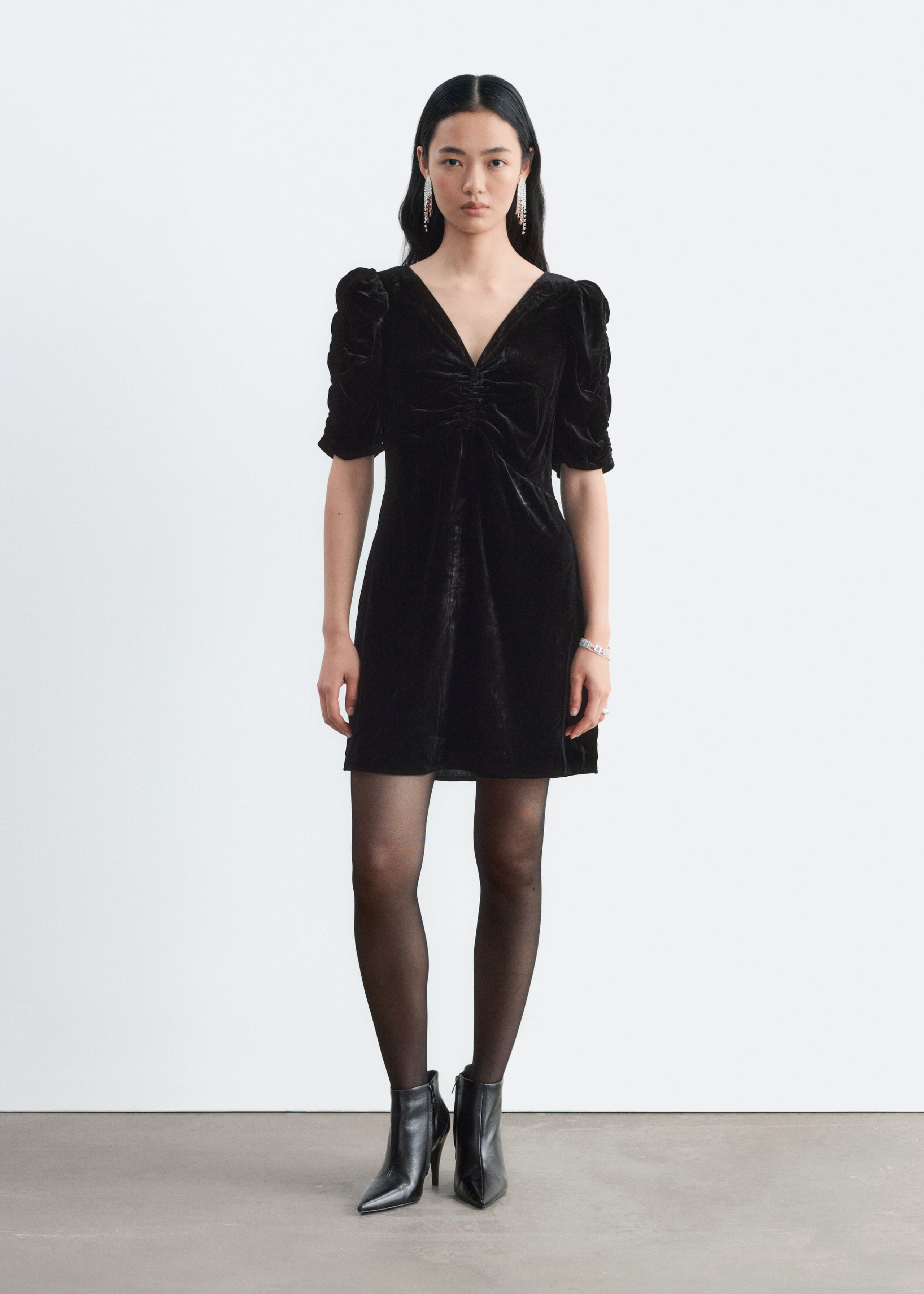 Ruched Velvet Dress - Black - Lookbook