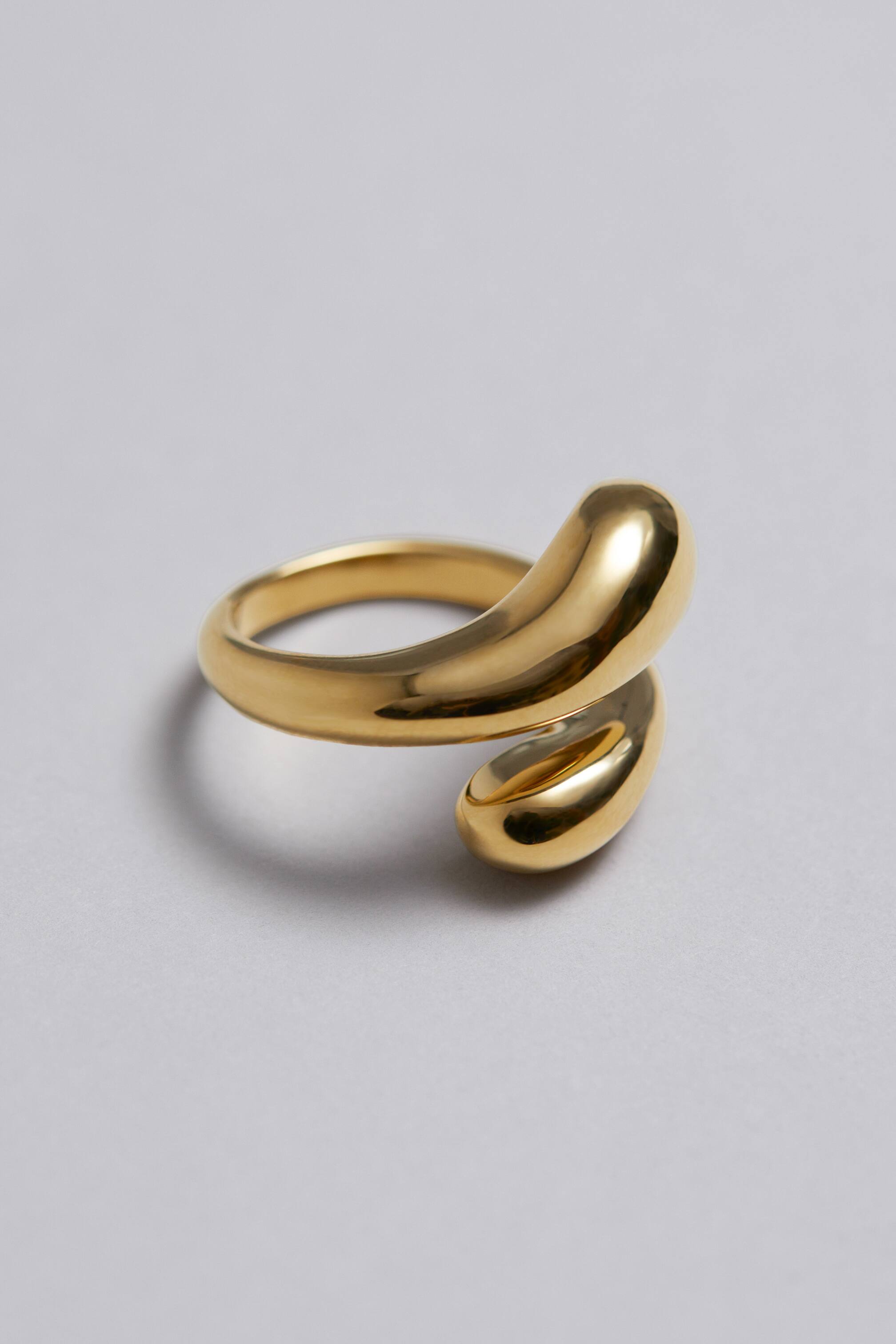 Näytä suurempi kuva: Paksu kierresormus - Kulta - NAISET | H&M FI 1