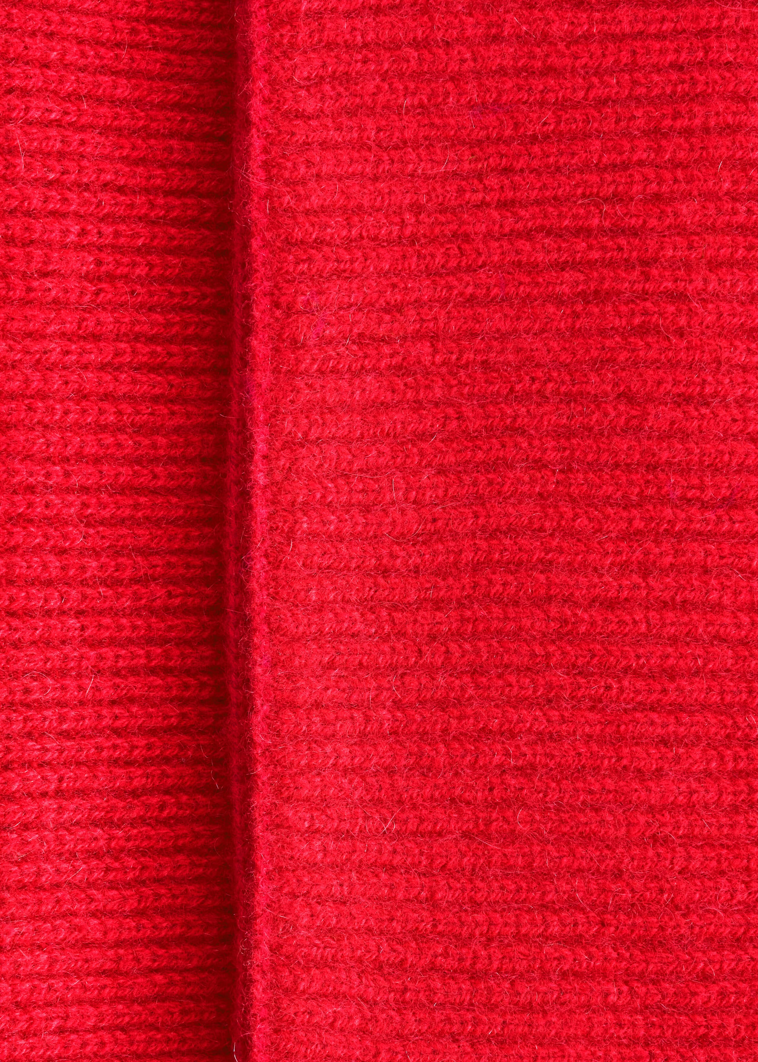 Cashmere Knit Scarf - {{variantName}} - Descriptive Detail