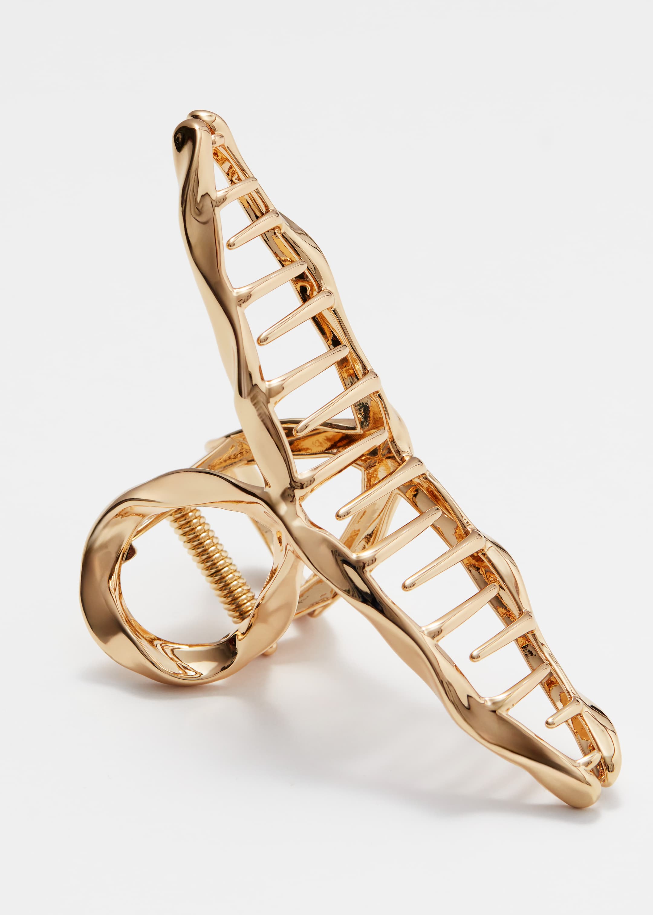 Visa större bild: Vriden hårklämma - Guld - DAM | H&M SE 2