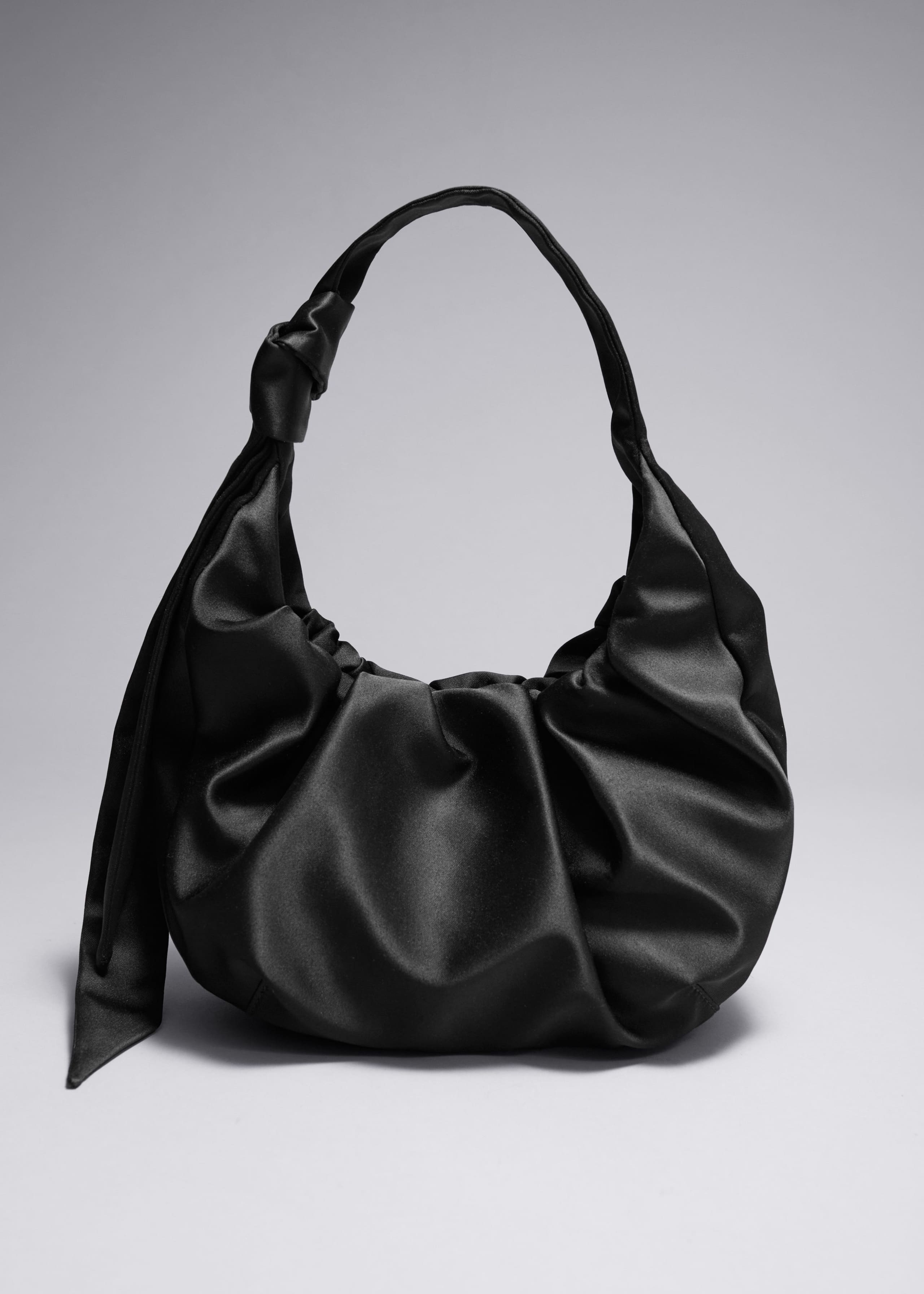 Borsa a spalla in raso - Nero - Natura morta