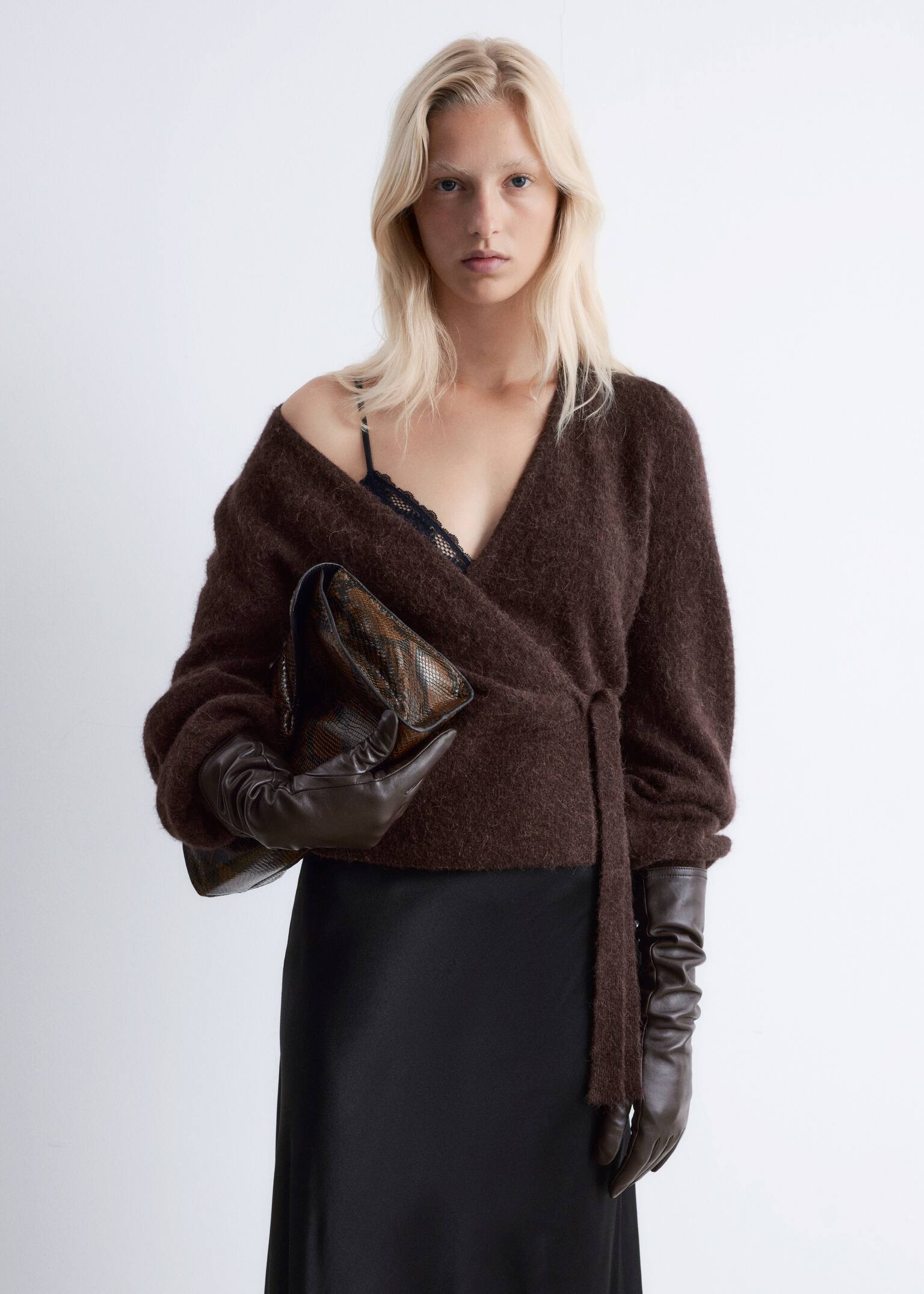 Strickjacke aus Mohair-Mix in Wickeloptik - Dunkelbraun/Hellrosa/Hellblau/Beige/Petrolblau/Schwarz/Creme