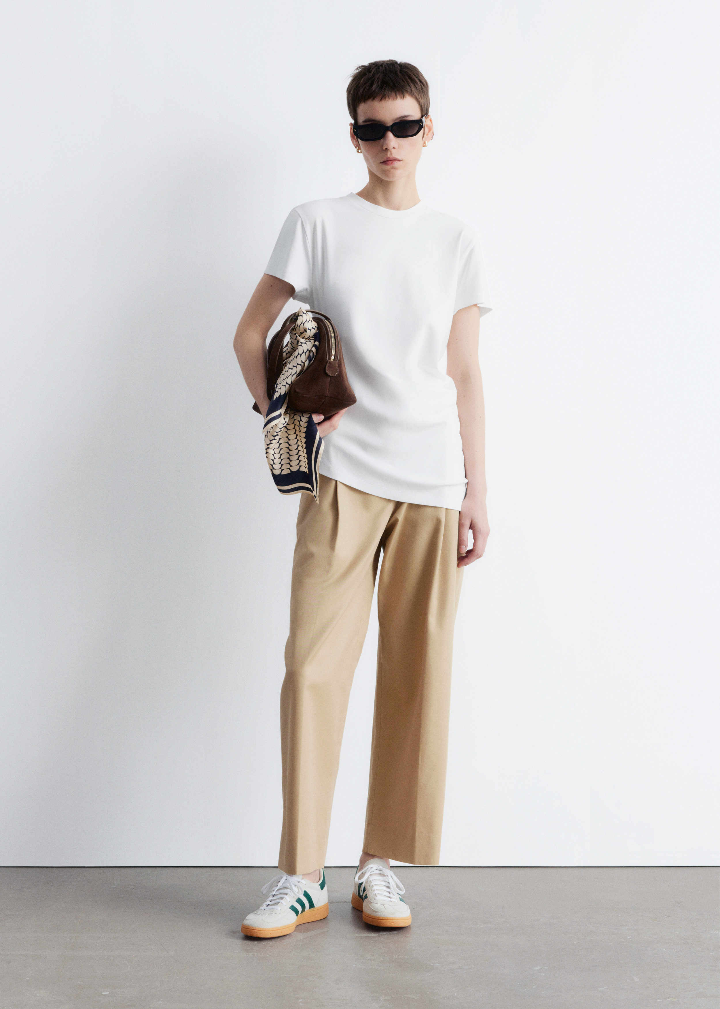 ◆TOOMUCHTAX◆ ASYMMETRIC ONE SHOULDER TSHIRT WHITE TOOMUCHTAX Asymmetric One Shoulder T-shirt - Voyage