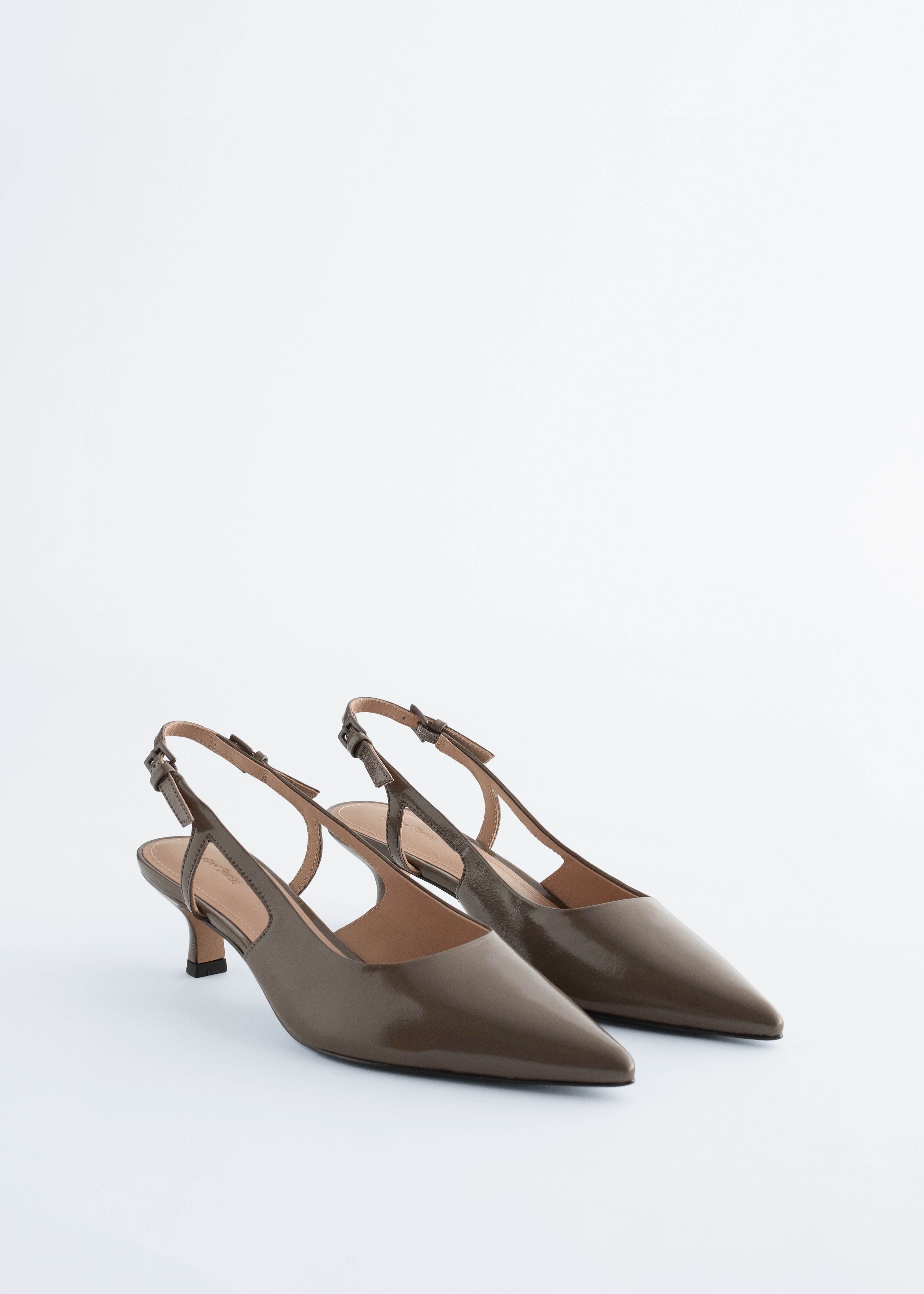 Kiiltonahkaiset korkokengät nilkkahihnoilla - Tummanharmaa/Musta