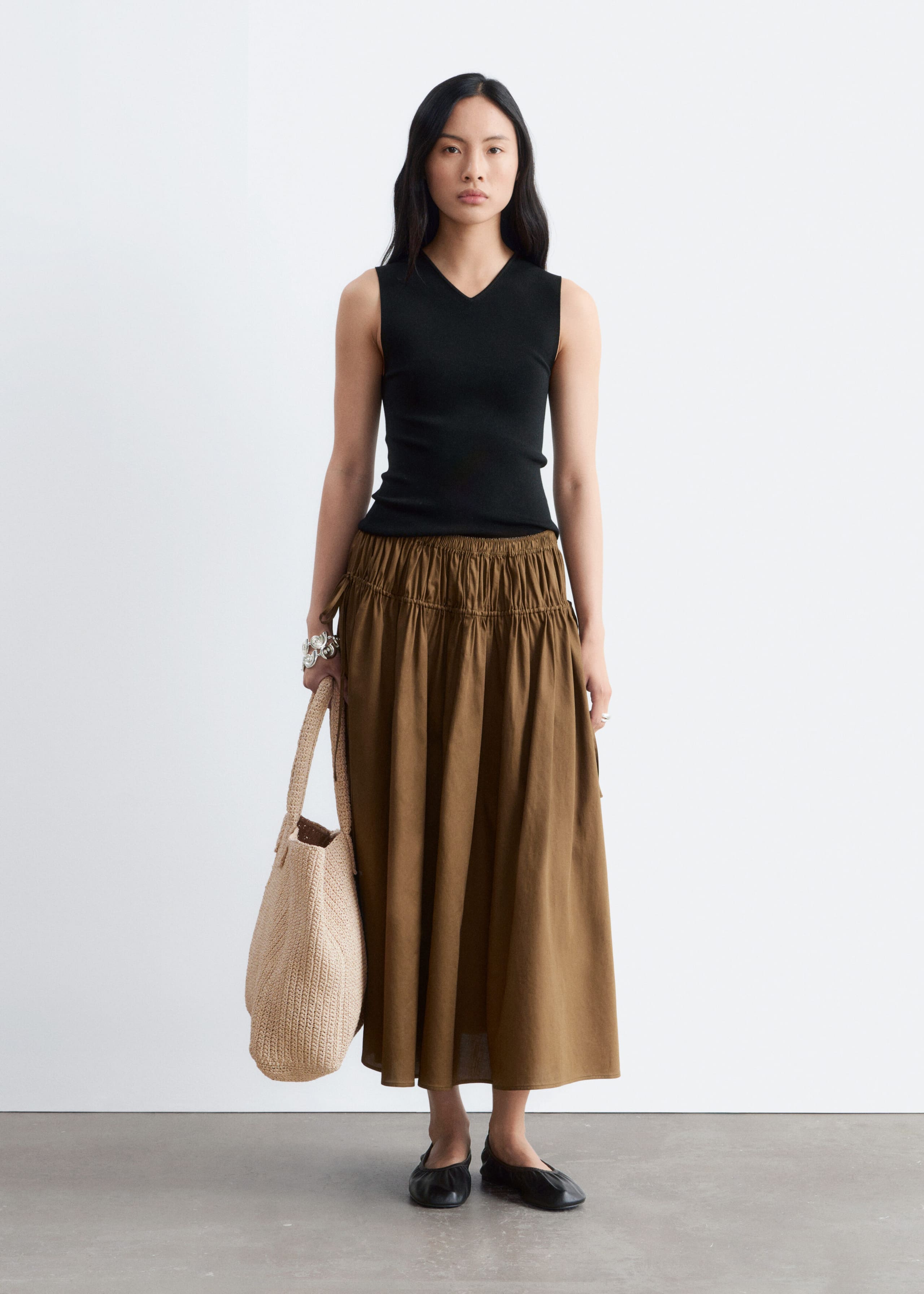 Image of Sleeveless V-Neck Knitted Top