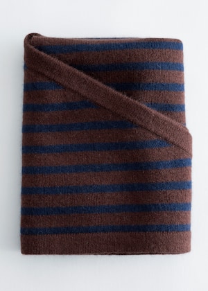 Triangelformad scarf i siden och kashmir