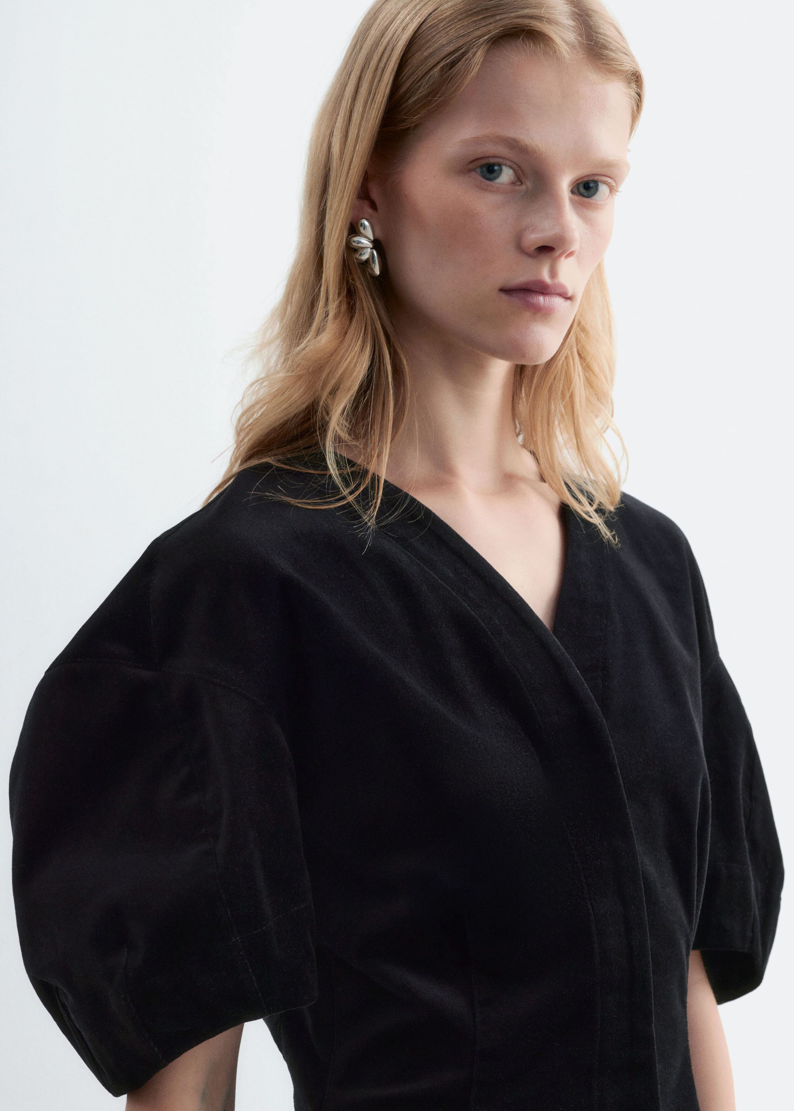 Fitted Velvet Blouse - Black - Lookbook