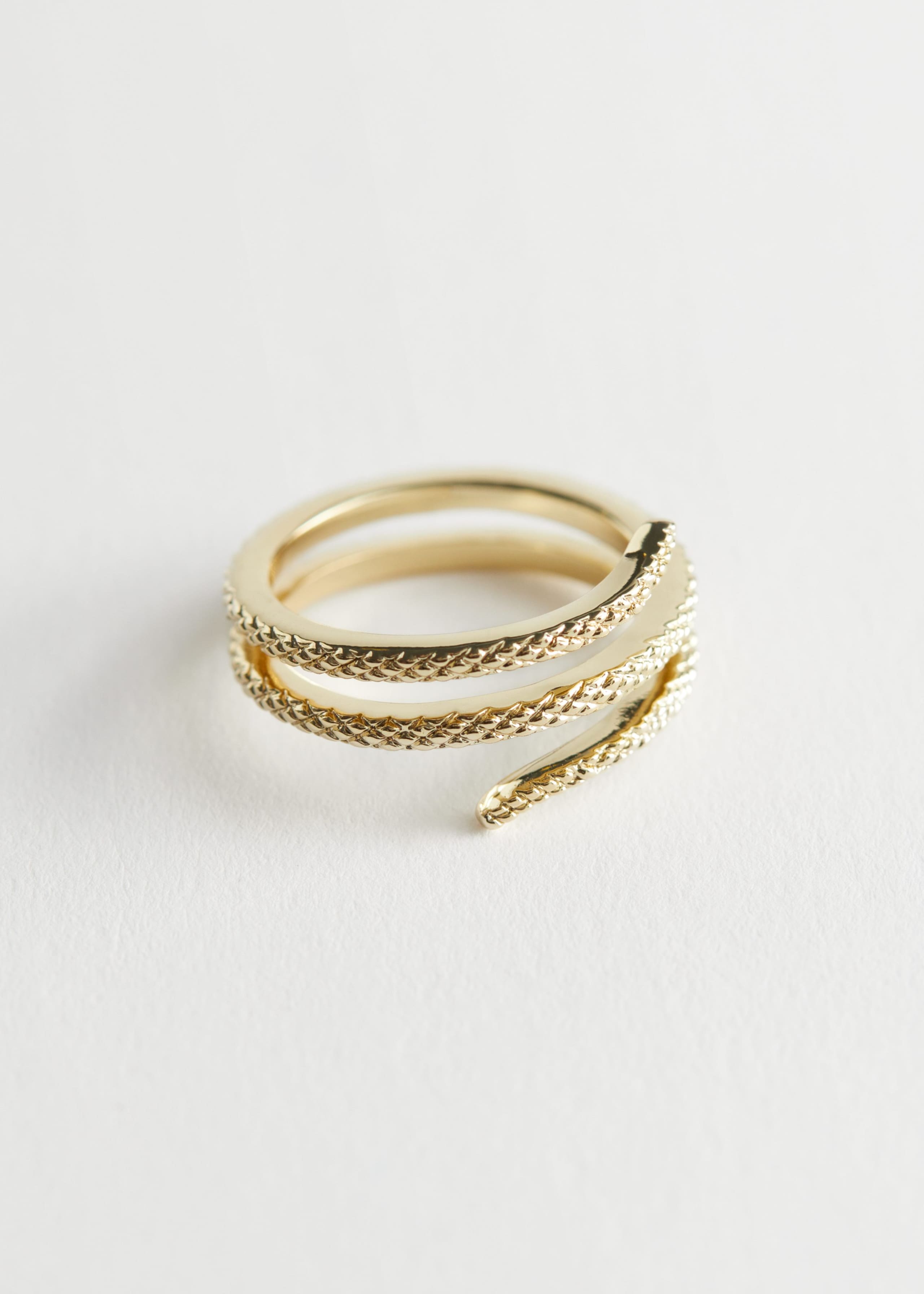 Textured Snake Ring - Gold - Bodegón