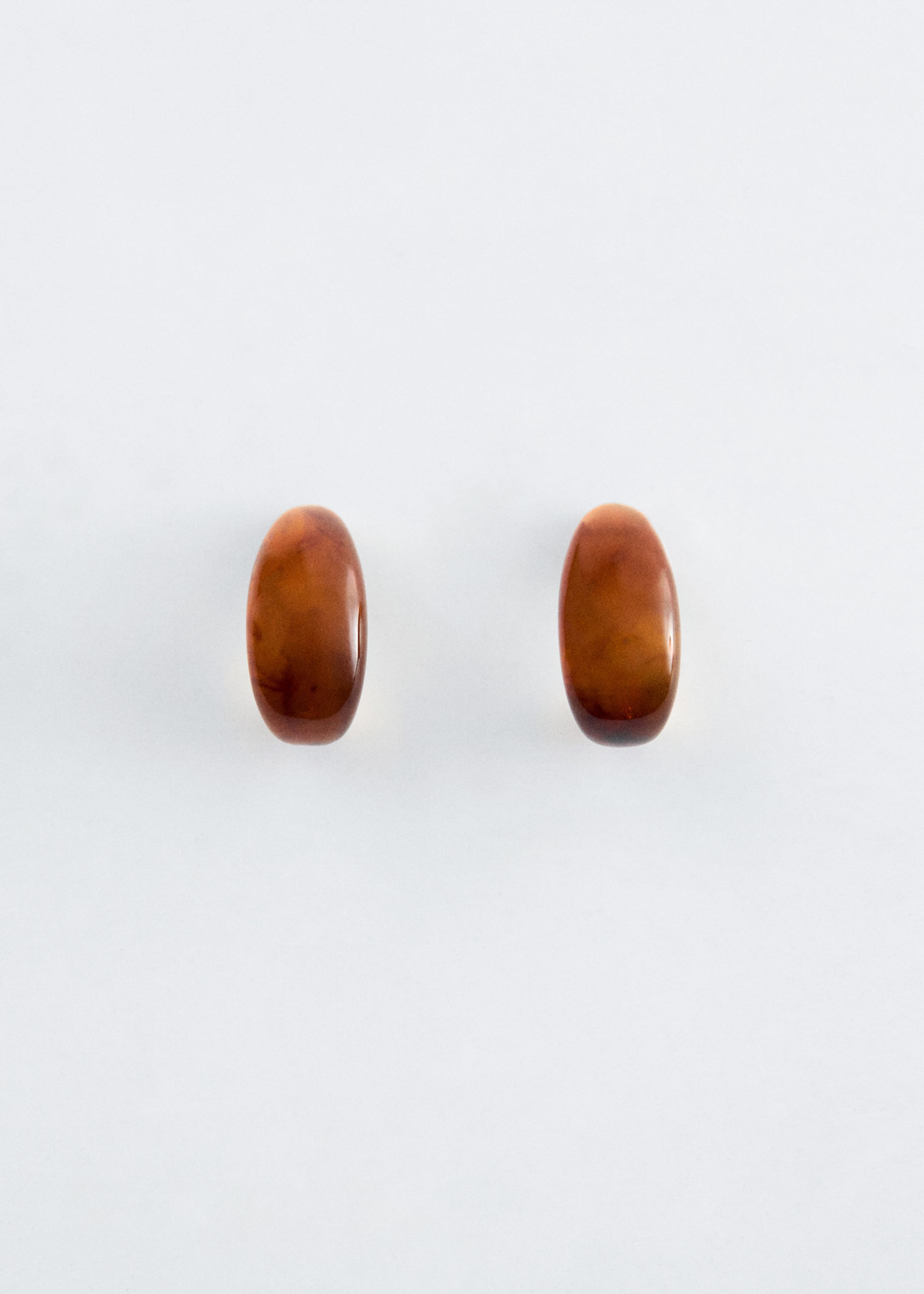 Image of Marmorierte Ohrringe in gewölbter Form