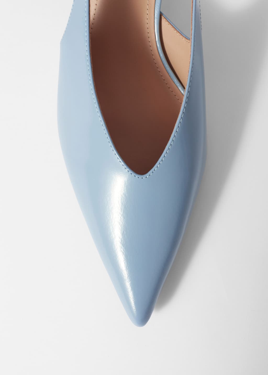 Image of Escarpins classiques à bride arrière en cuir