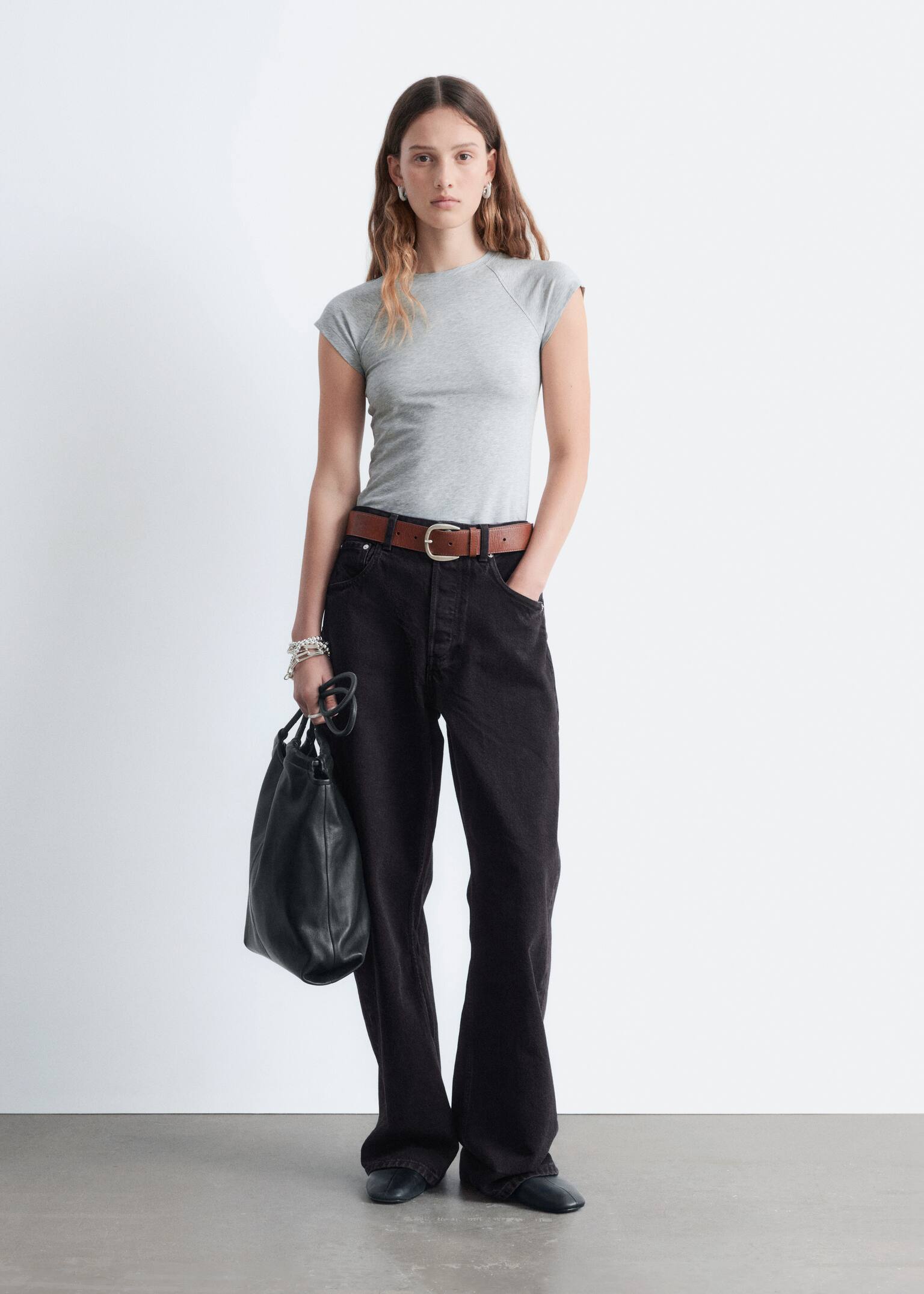 Eng anliegendes T-Shirt mit Raglanärmeln - Hellgraumeliert/Weiß - 1