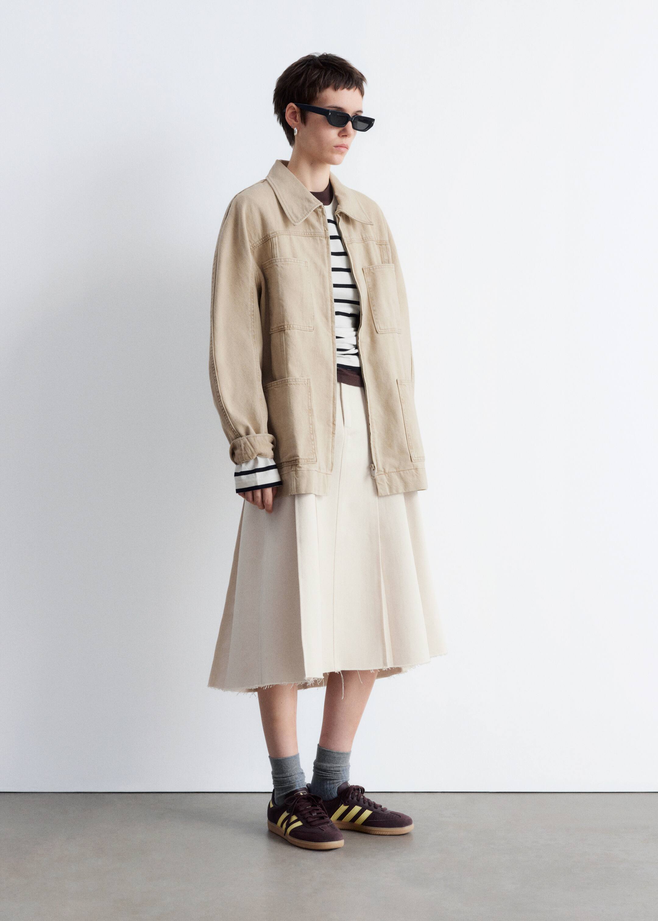 Näytä suurempi kuva: Vyöllinen farkkutakki - Beige - NAISET | H&M FI 5