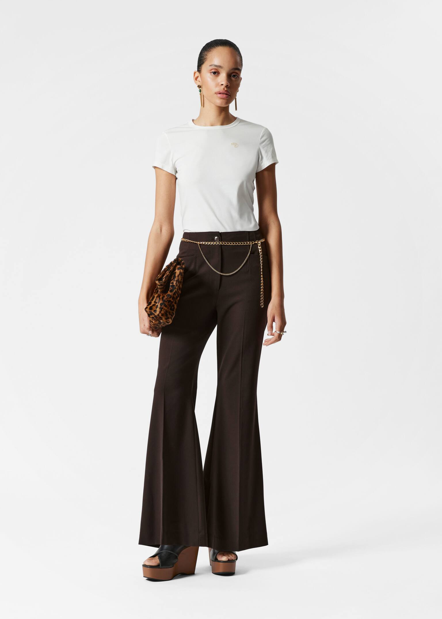 Pantaloni svasati con pieghe pressate - Marrone scuro