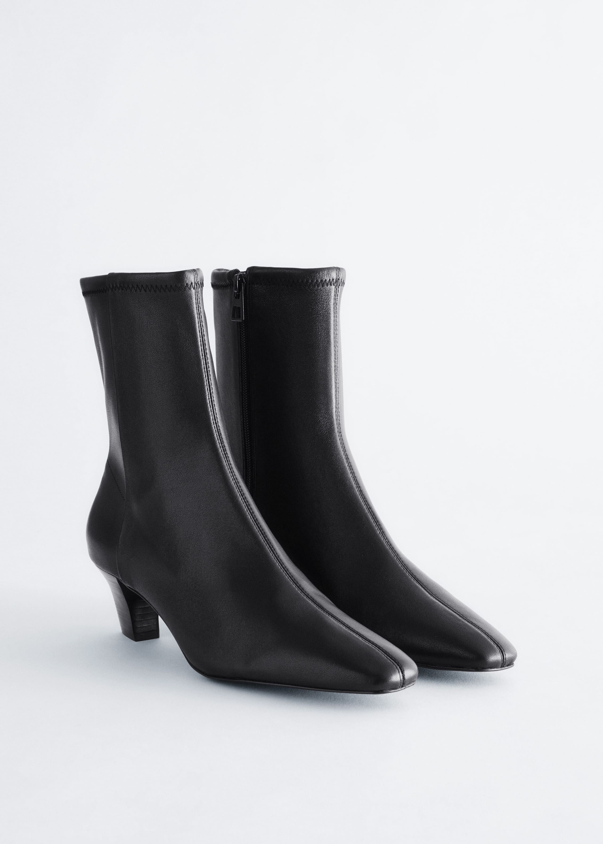 Stivaletti in pelle stretch - Nero - Natura morta