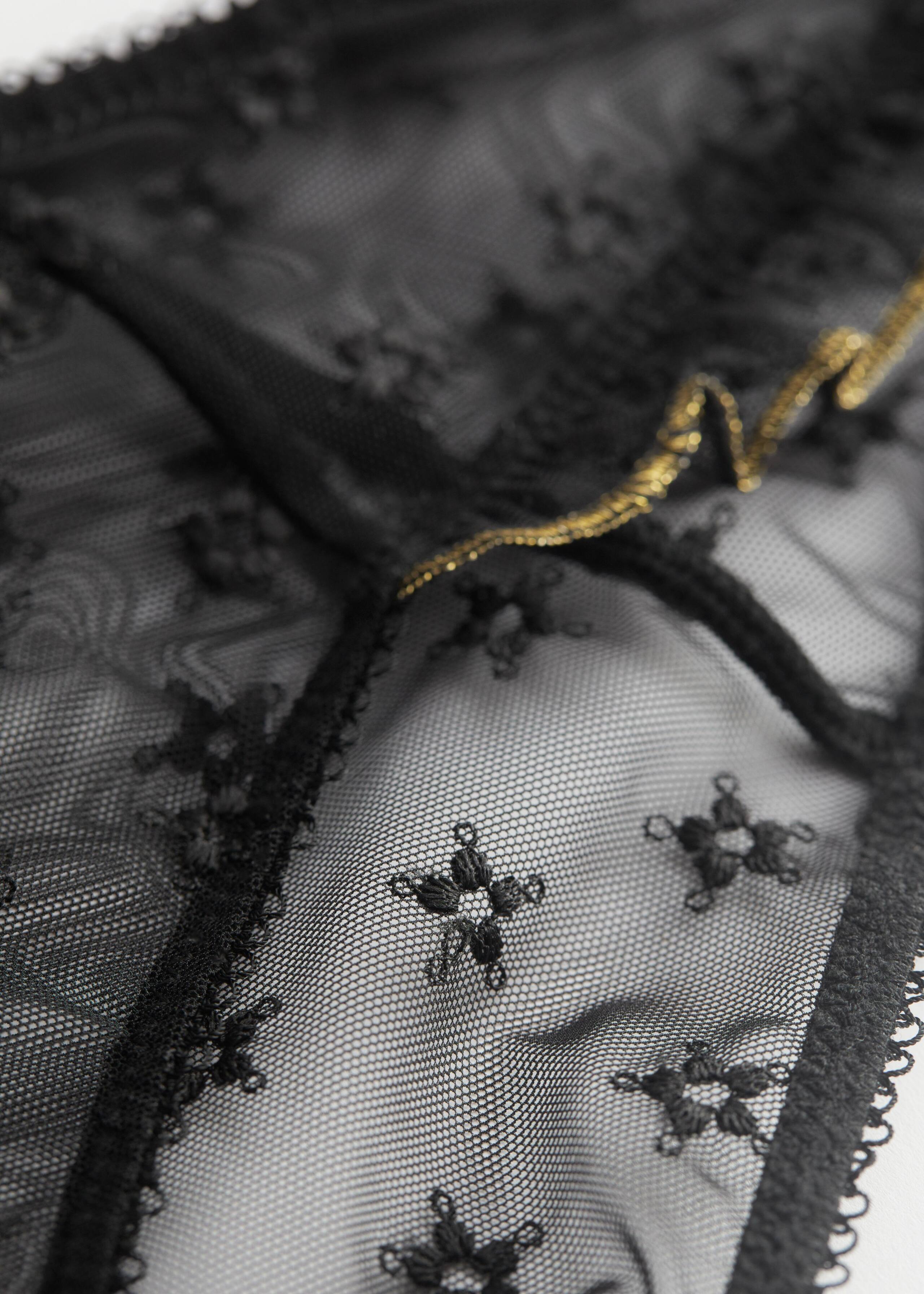 Ruffle Trim Lace Briefs - {{variantName}} - Descrizione dettagliata