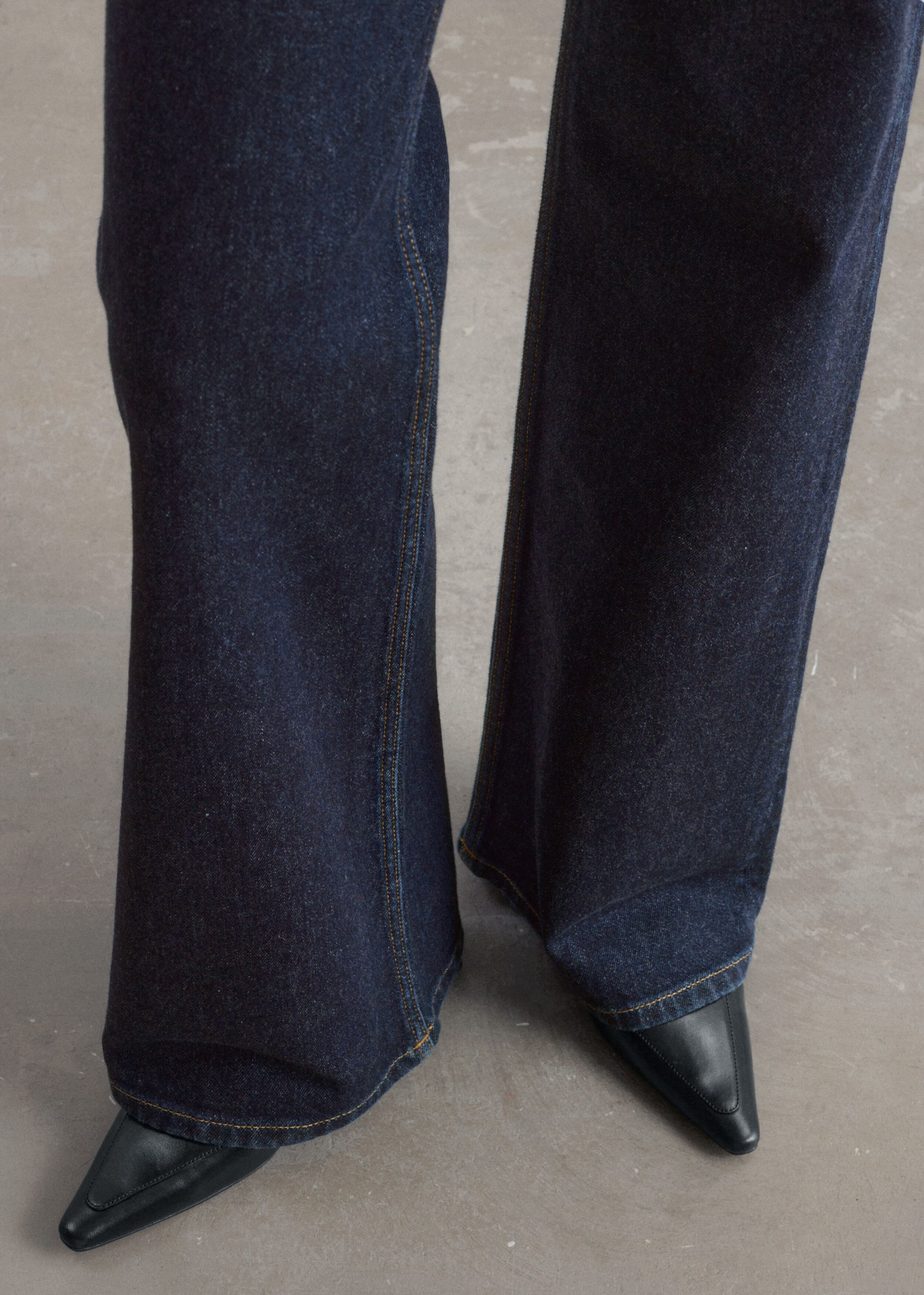 Leather Loafer Pumps - Black - Still Life