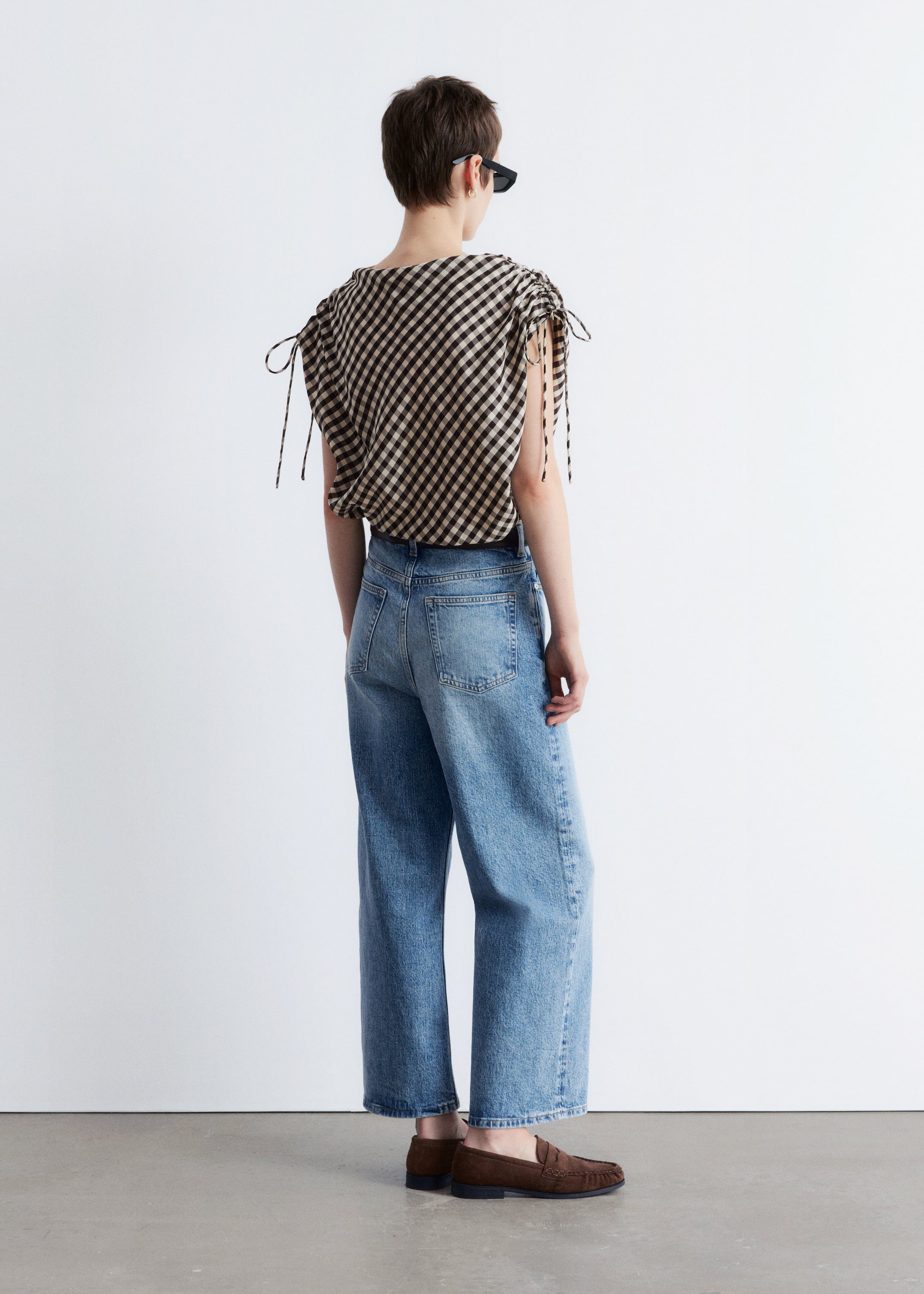 Grotere afbeelding bekijken: Top met trekkoord en boothals - Bruine/witte gingham-ruit - DAMES | H&M BE 6