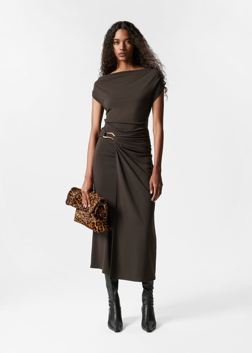 Robe midi drapée - Marron foncé - Lookbook