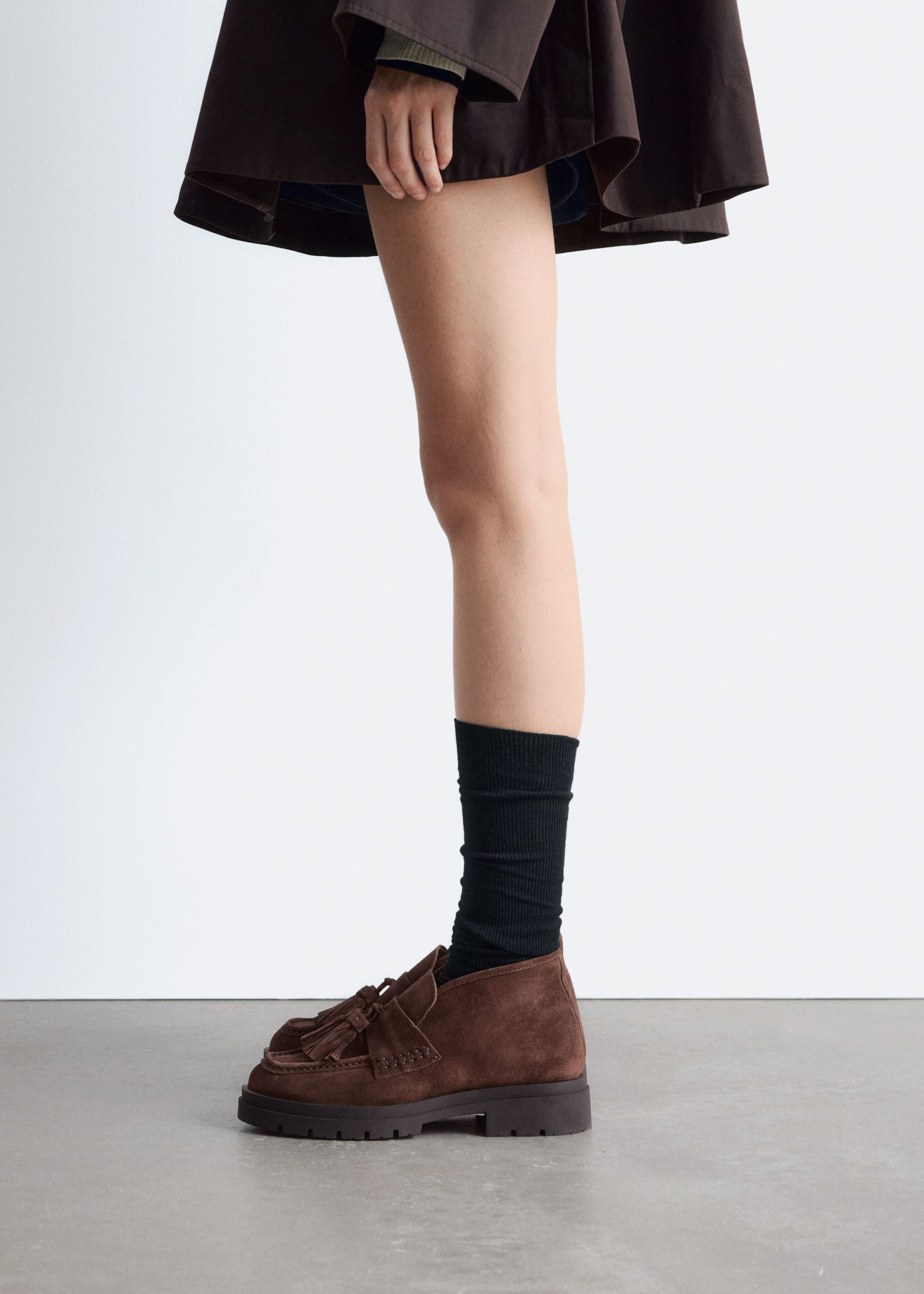 Image of Ankle-Loafer aus Veloursleder mit Quasten