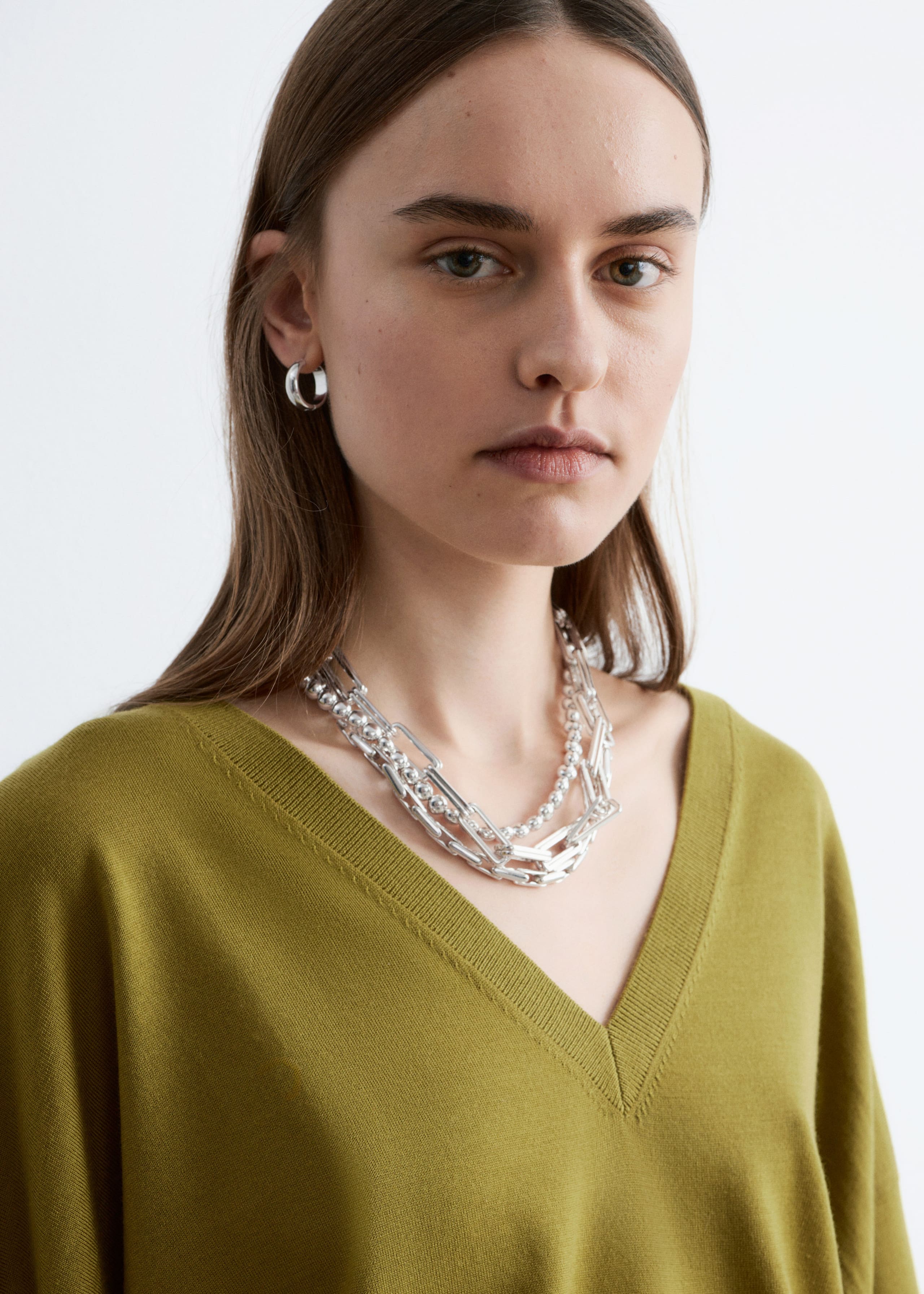 Image of Pull en laine à col en V