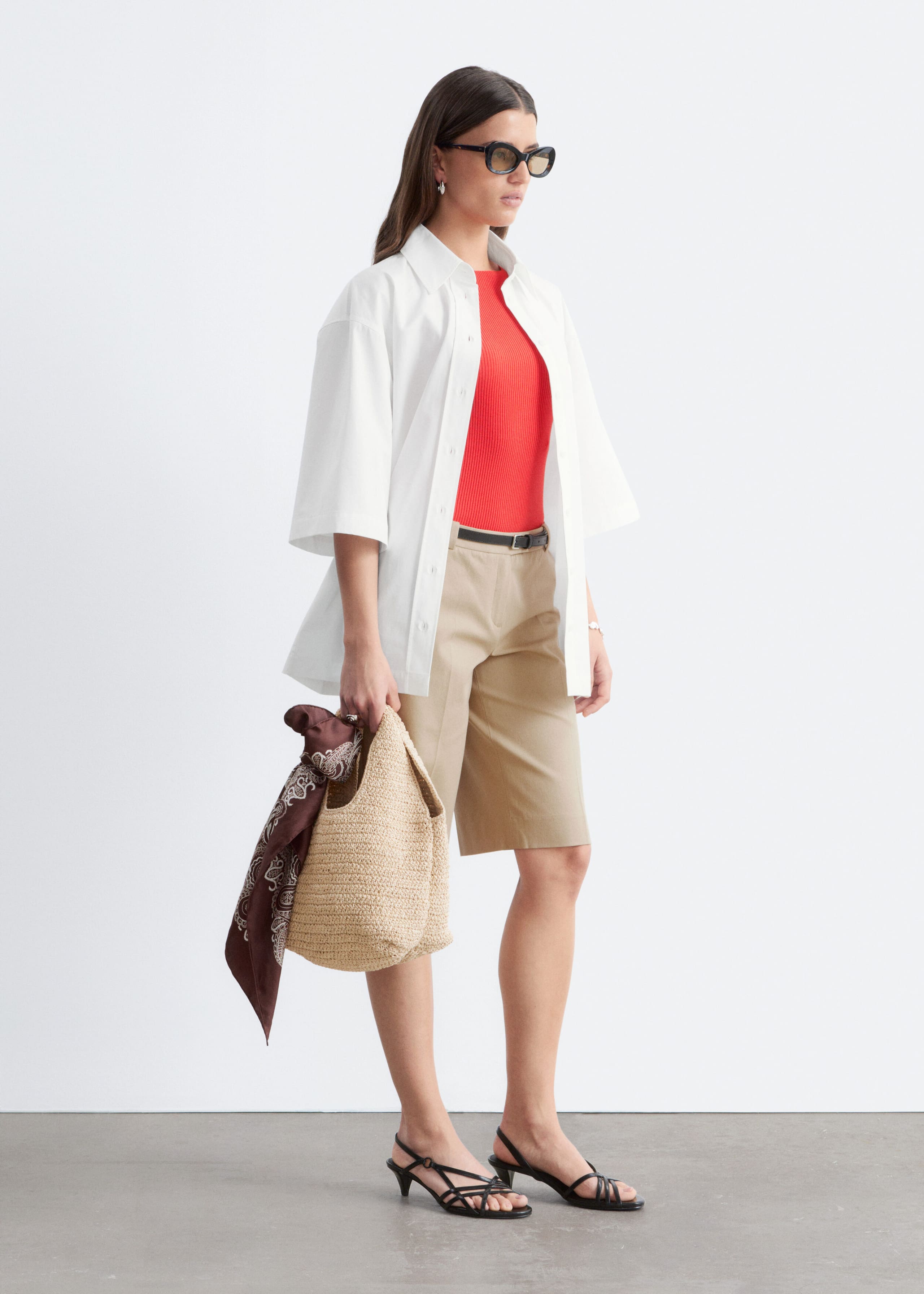 Tailored Knee-Length Shorts - Beige - Lookbook