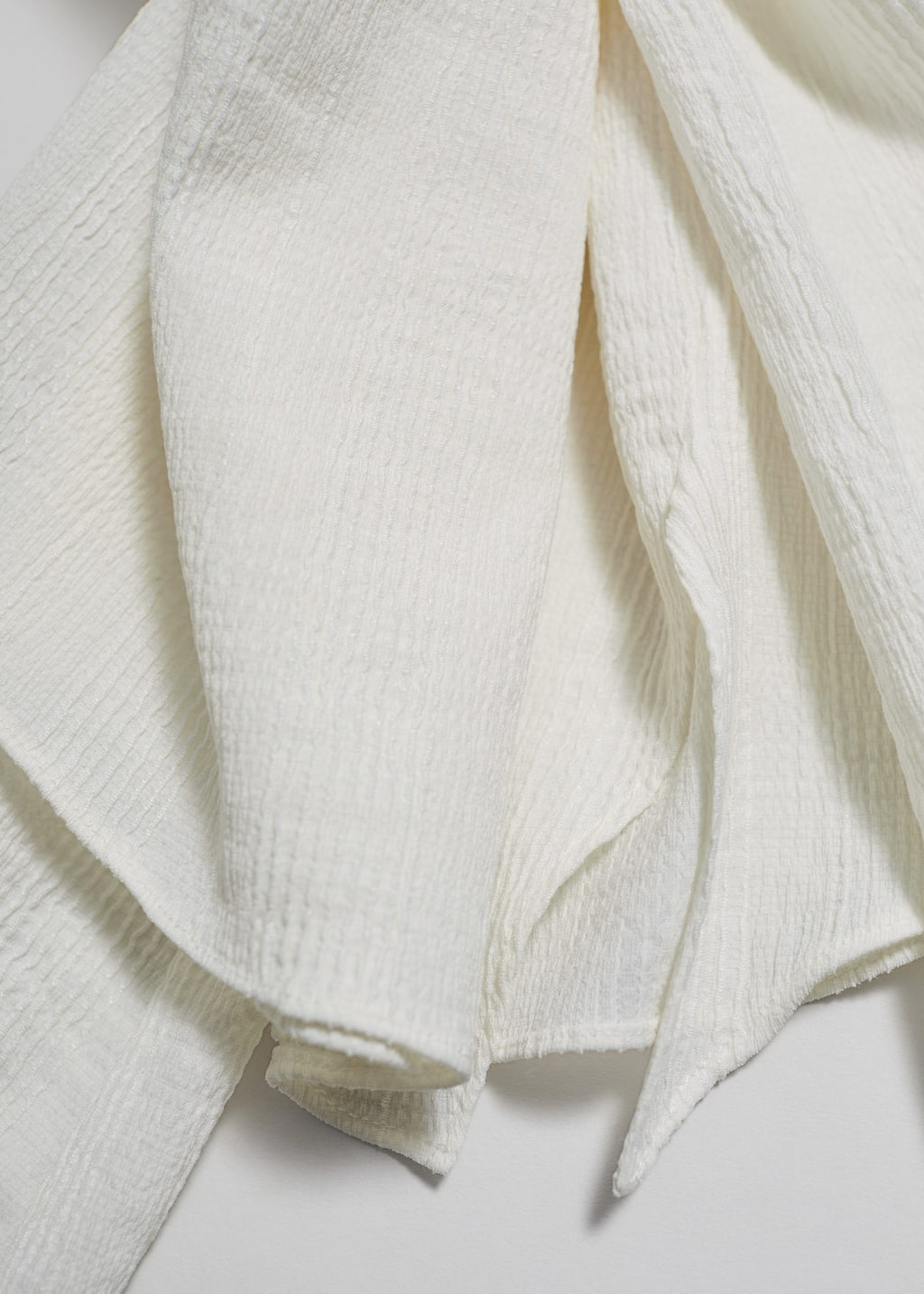 Top court asymétrique volanté - Blanc - Still Life