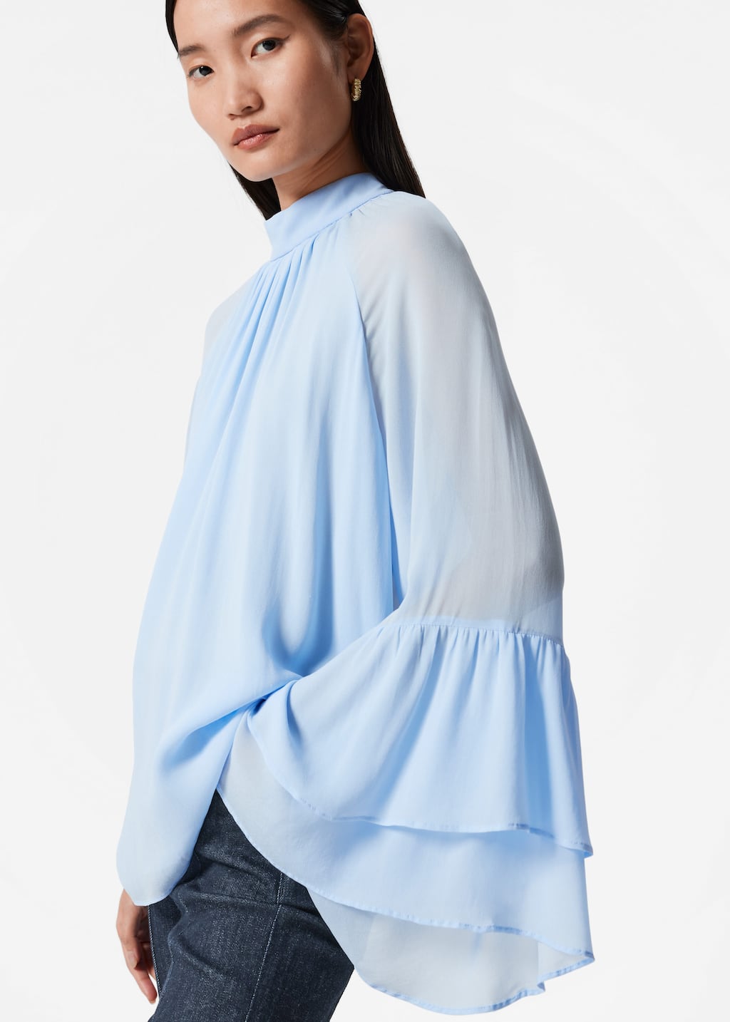 Image of Blusa de cuello mao con volantes