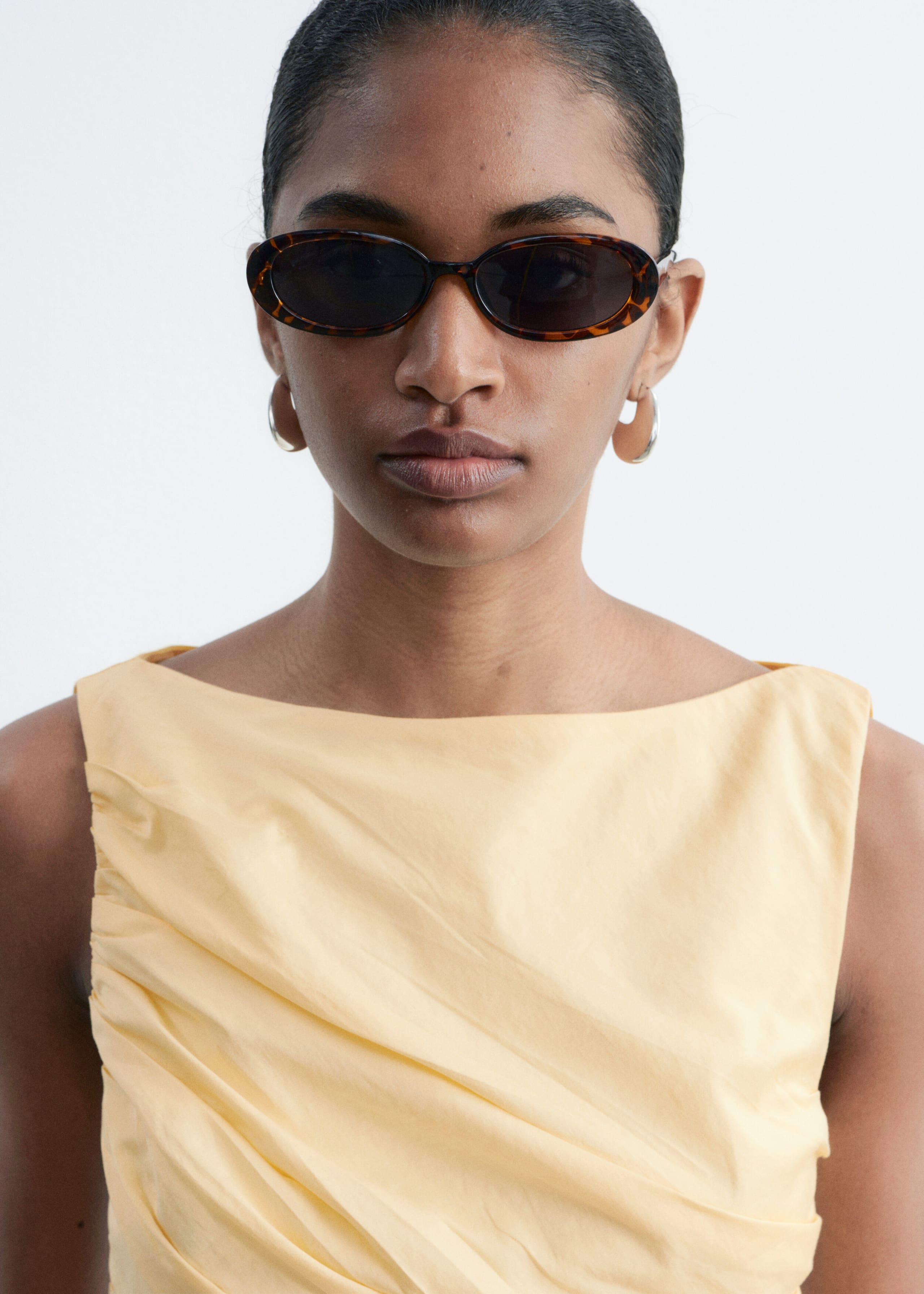 Image of Top in tessuto lavorato con scollo a barchetta