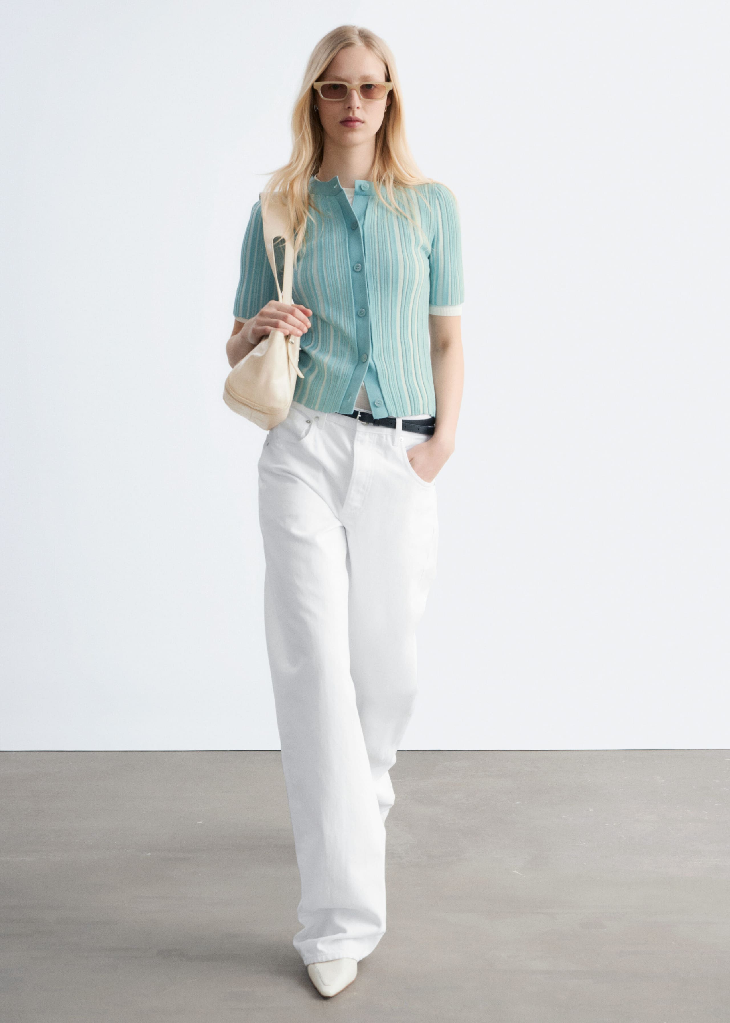 Image of Dzianinowy kardigan w prążki z krótkim rękawem