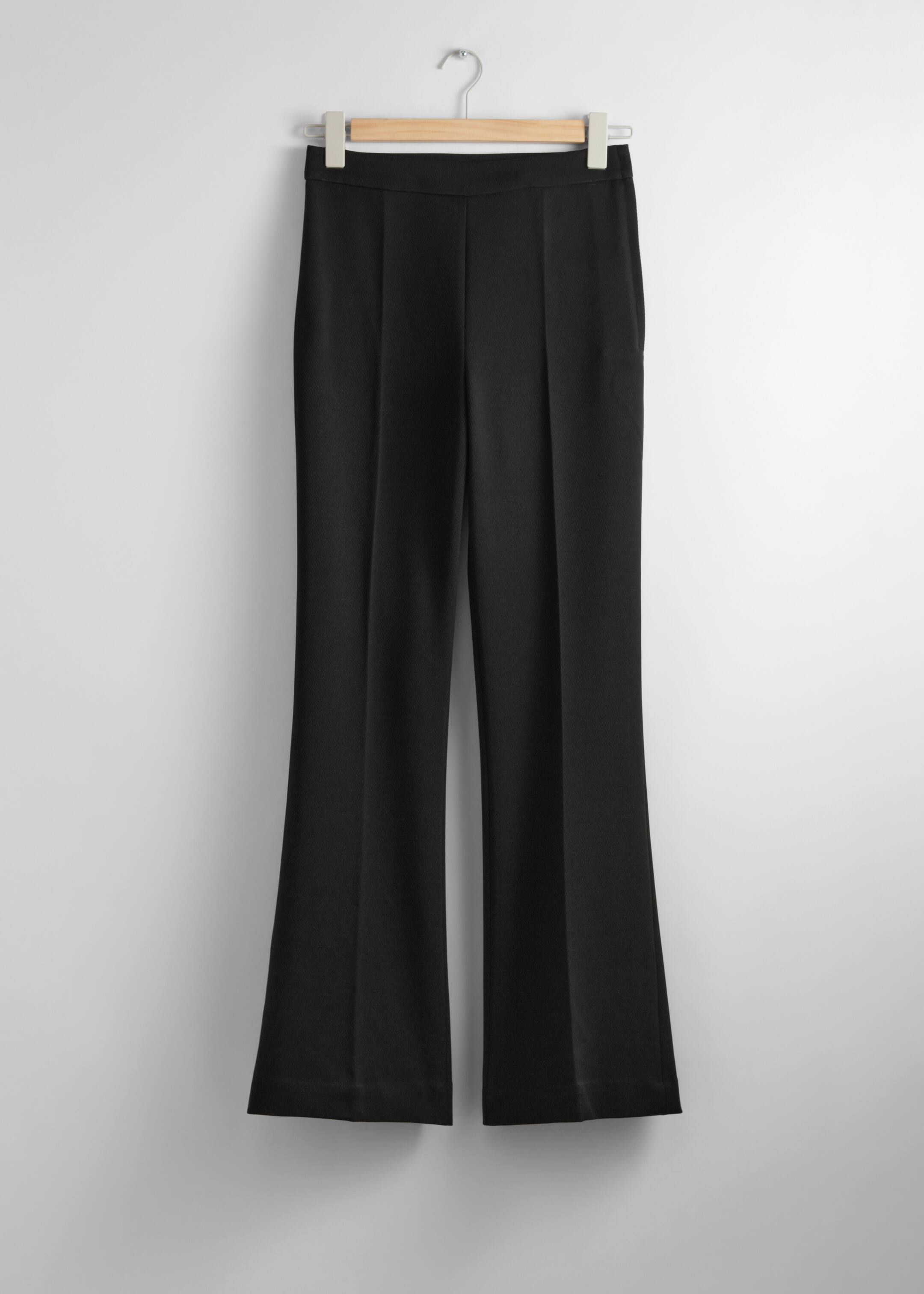 Größeres Bild anzeigen: Ausgestellte Hose - Schwarz - Ladies | H&M AT 1