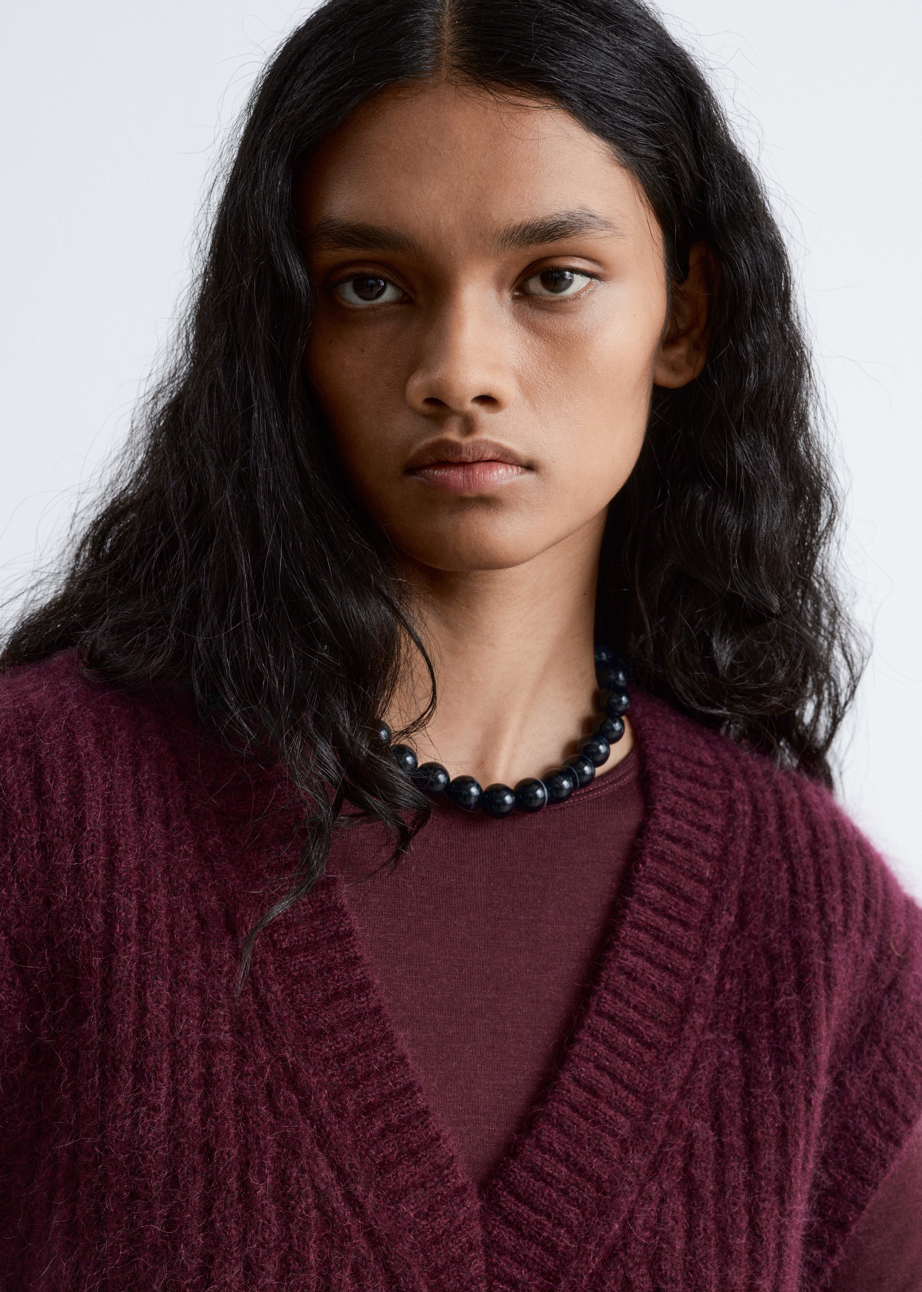 Short Stone Bead Necklace - Black