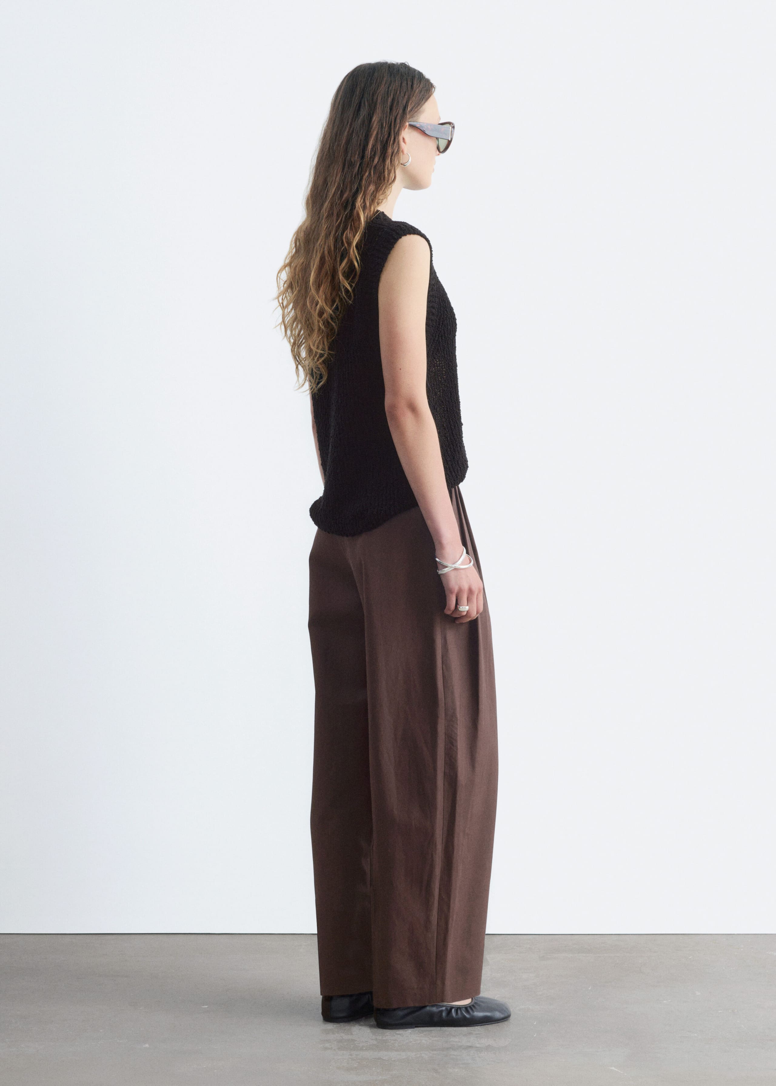 Barrel‑Leg Cropped Trousers - Off White - Lookbook