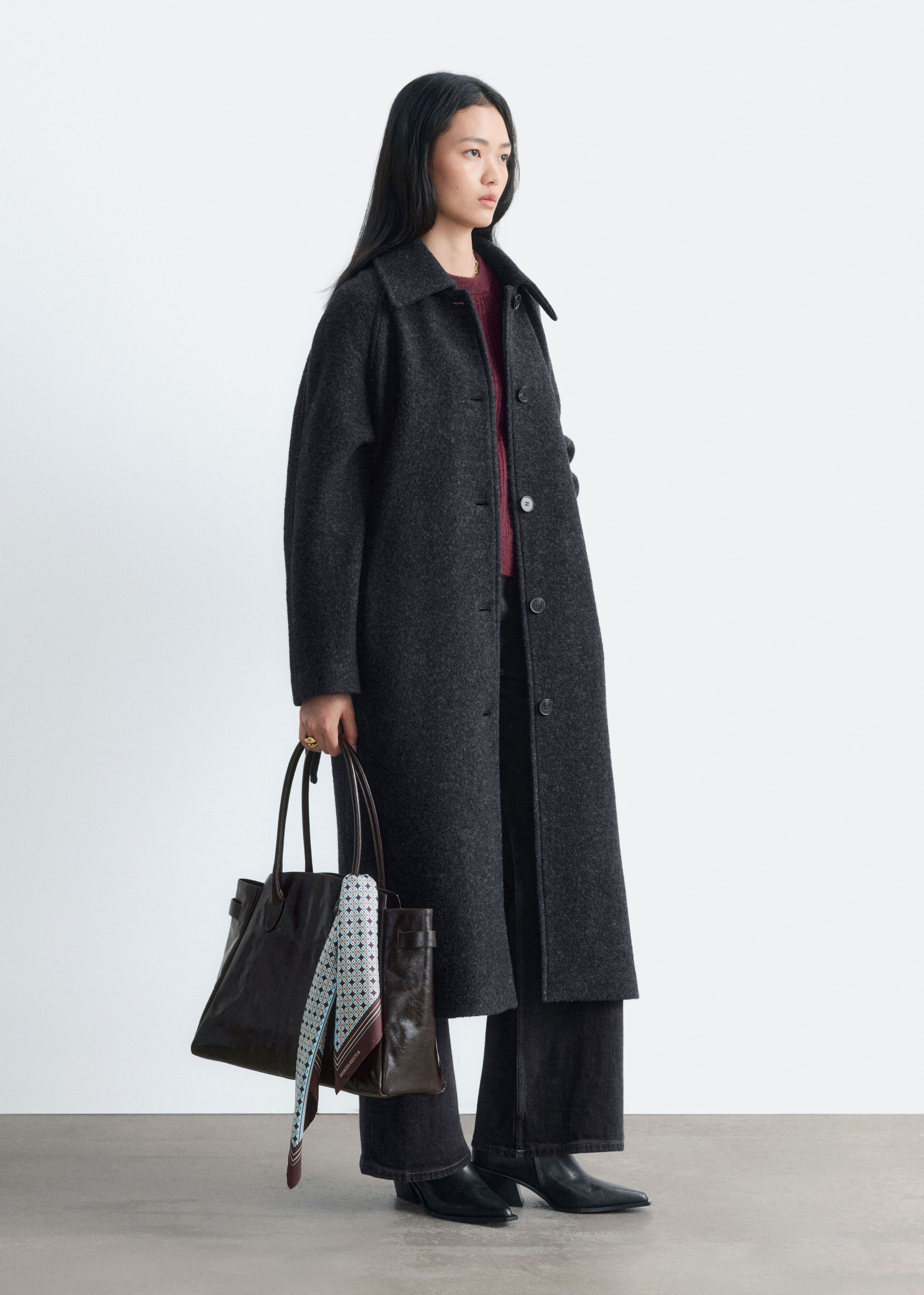 Jas van boucléwol - Donkerbruin - Lookbook