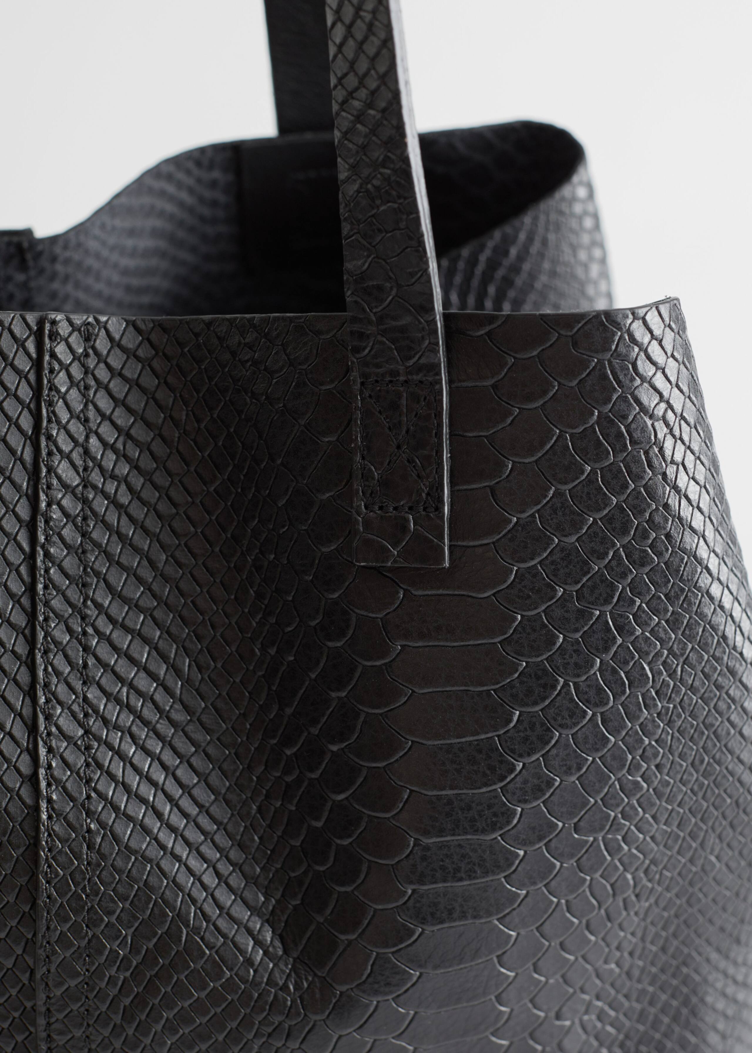 Snake Embossed Leather Tote Bag - {{variantName}} - Descriptive Detail