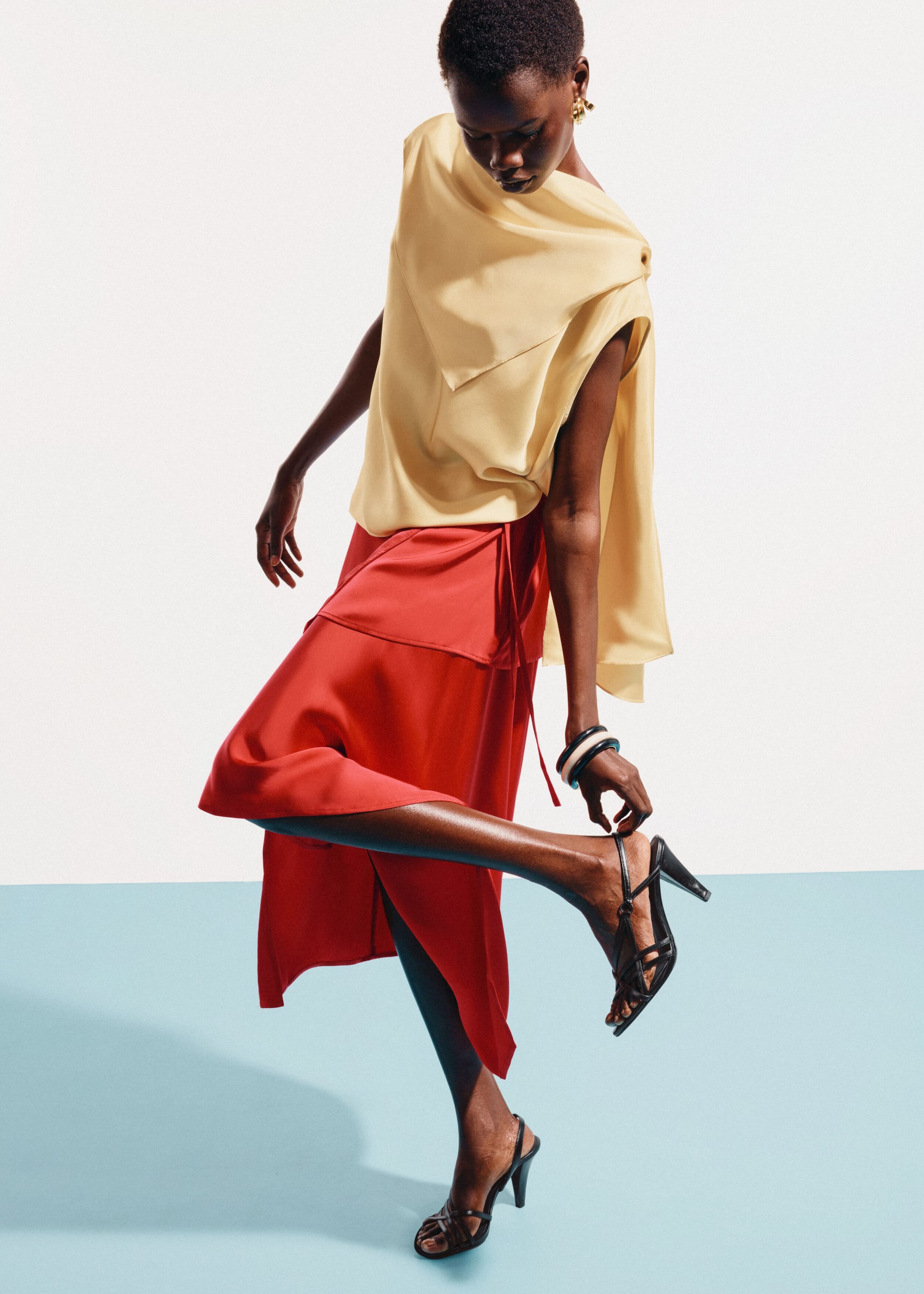 Falda cruzada con paneles superpuestos - Rojo - Lookbook