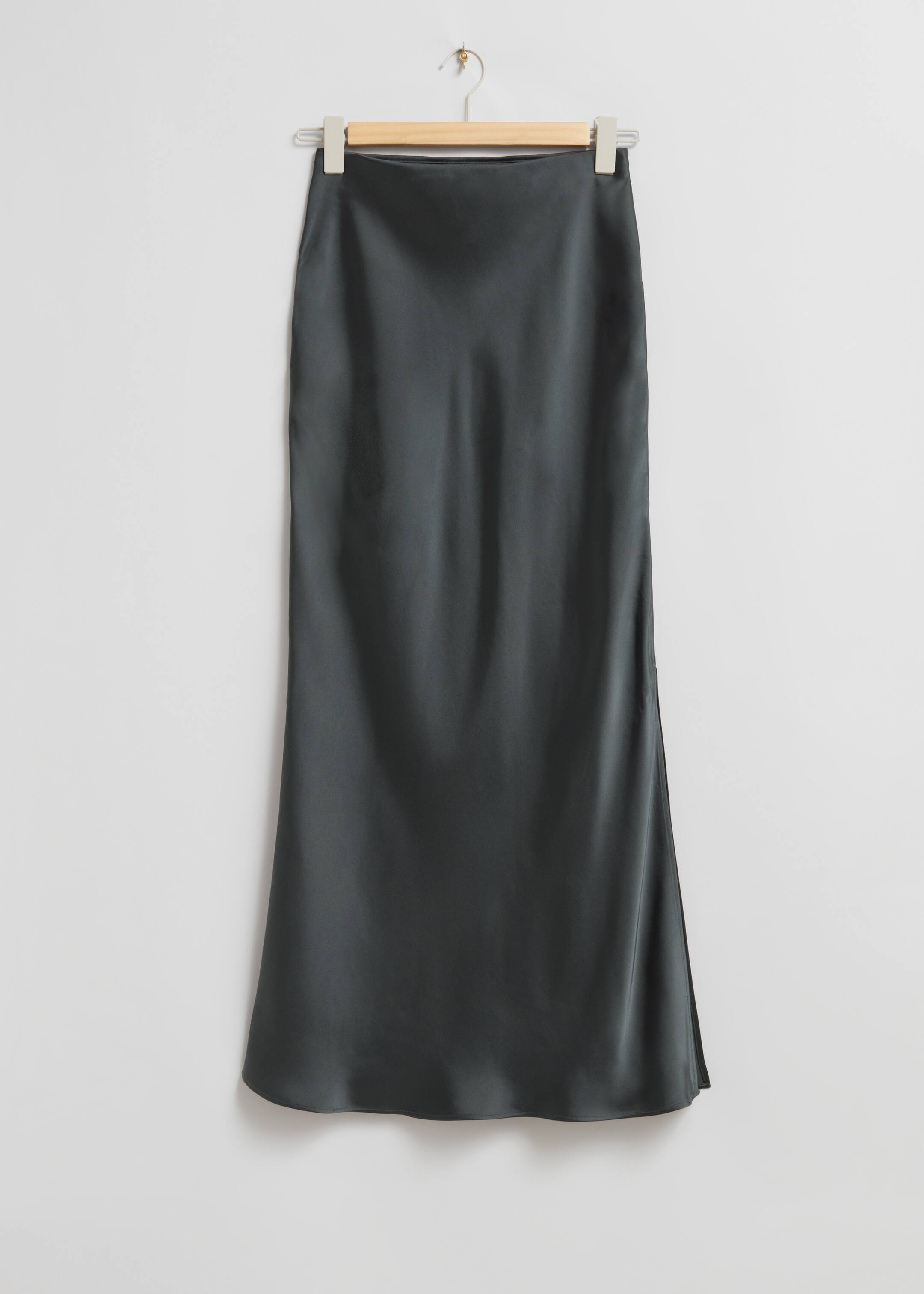 הצגת תמונה גדולה יותר: Satin Midi Skirt - Grey - Ladies | H&M IL 1