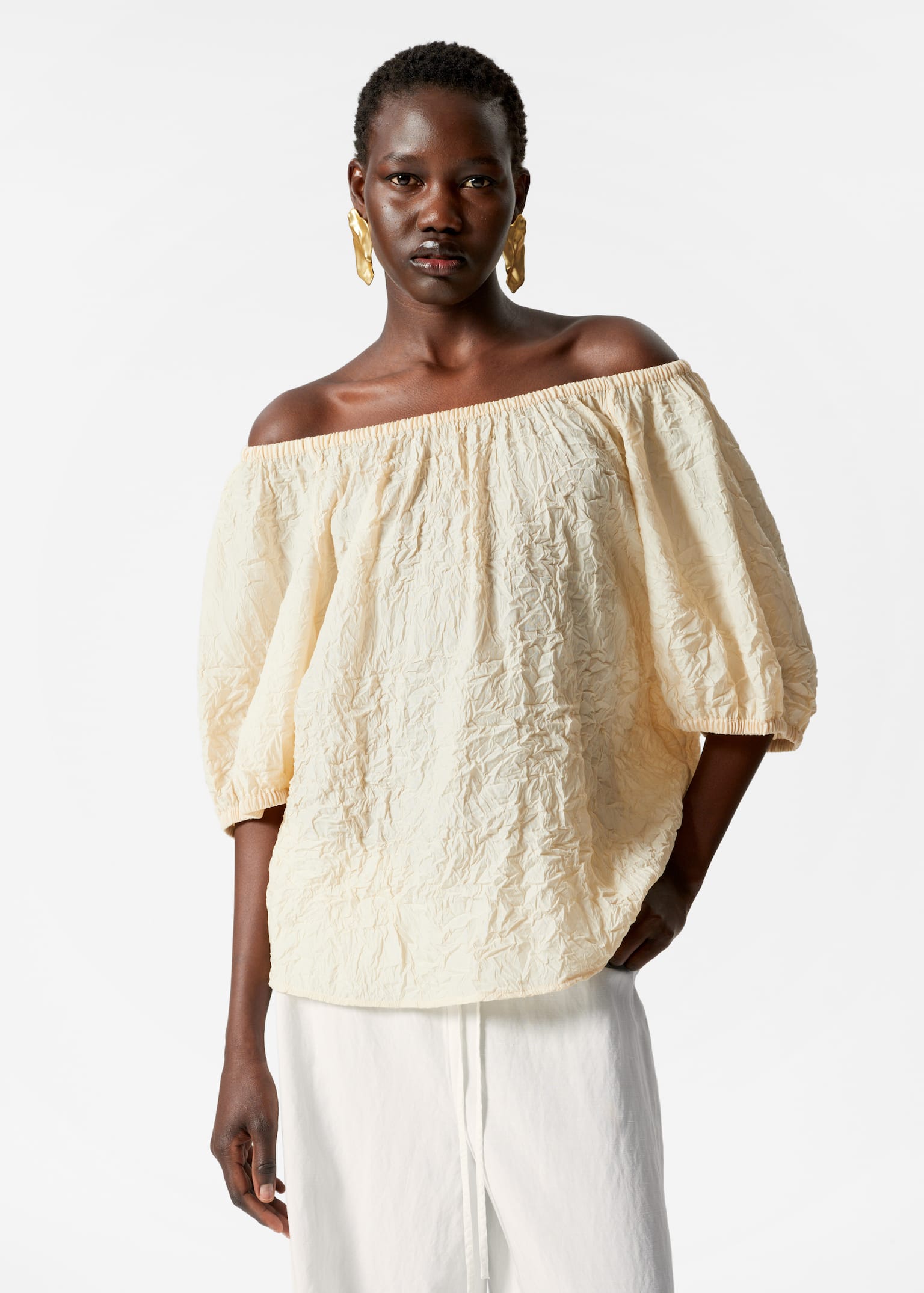 Textured Short-Sleeve Blouse - Beige/Blau