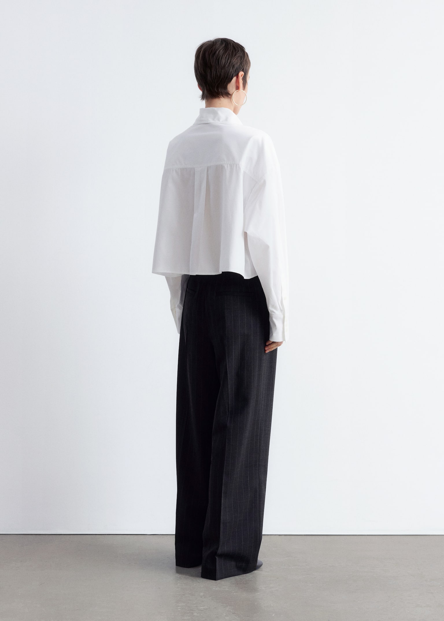 Krótka bawełniana koszula oversize - Biały - 4