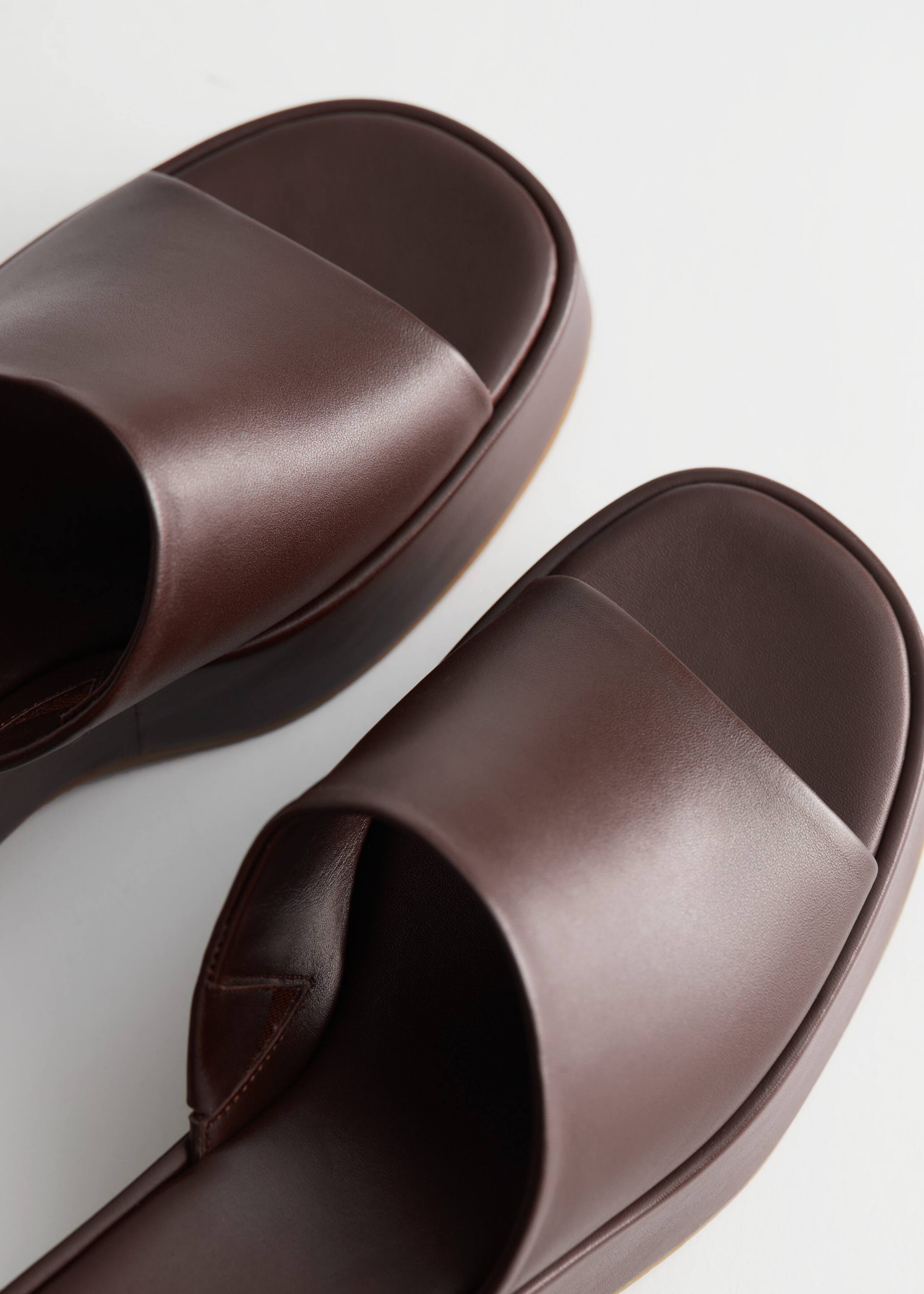 Platform Sandals - {{variantName}} - Descriptive Detail