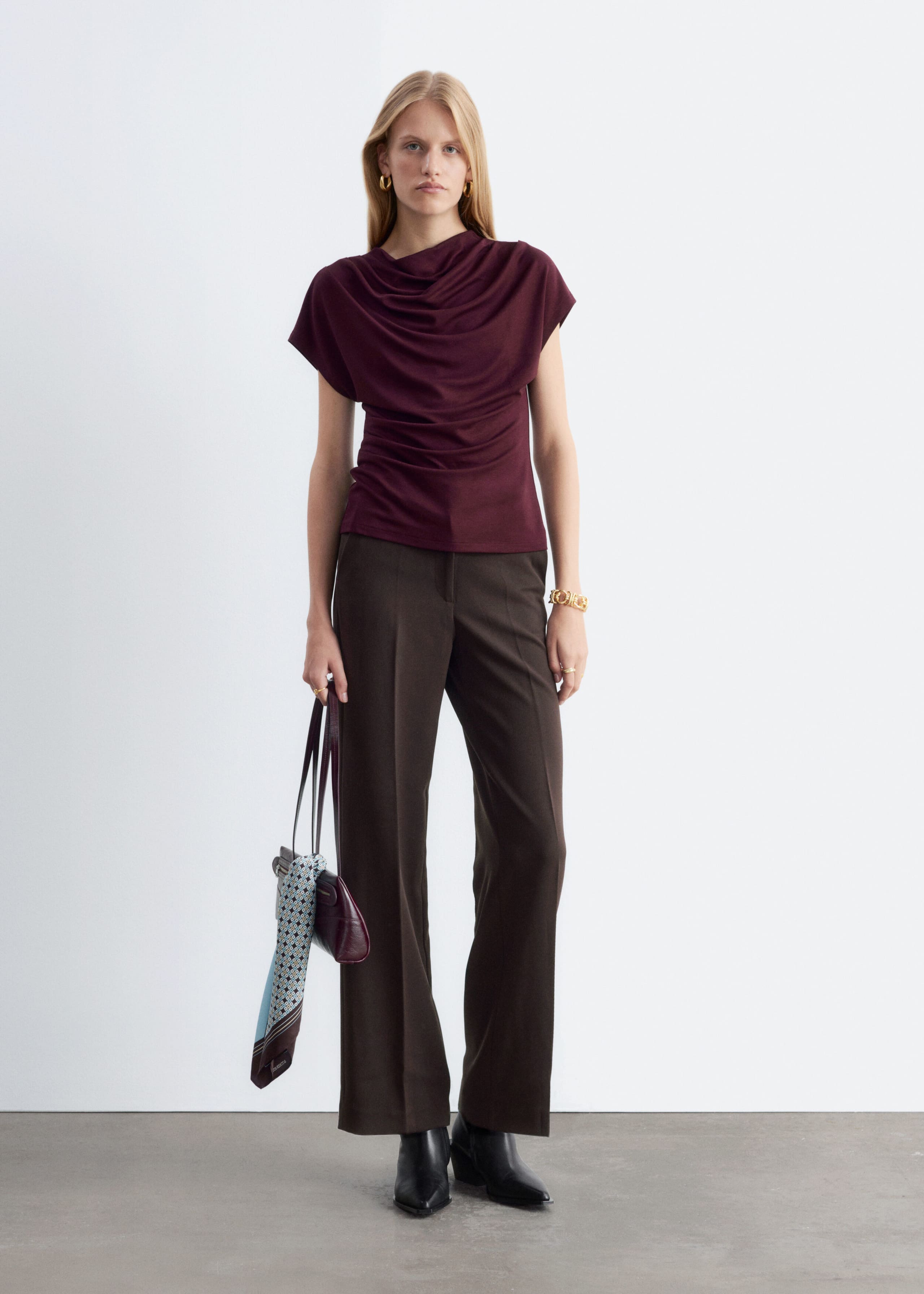 Straight Press-Crease Trousers - Dark brown - Lookbook