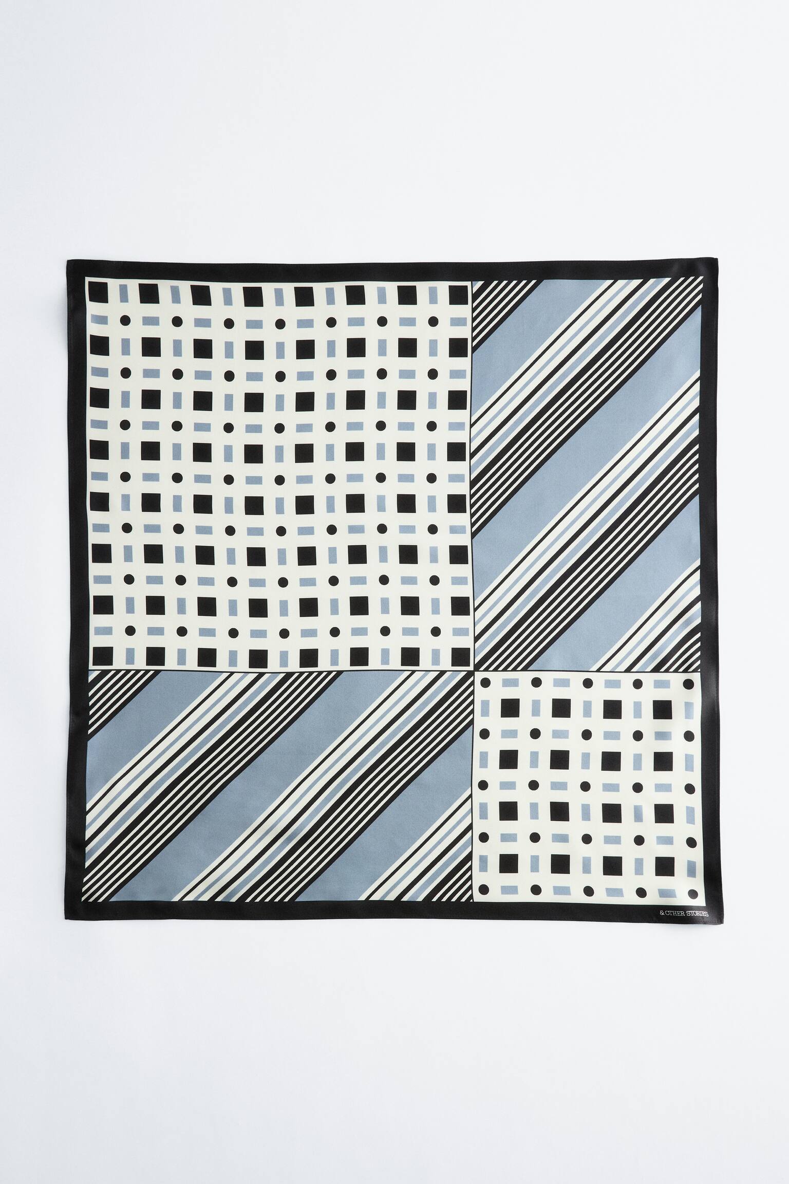 Pañuelo de seda con estampado gráfico - Azul/Estampado gráfico/Albaricoque/Marrón - 2