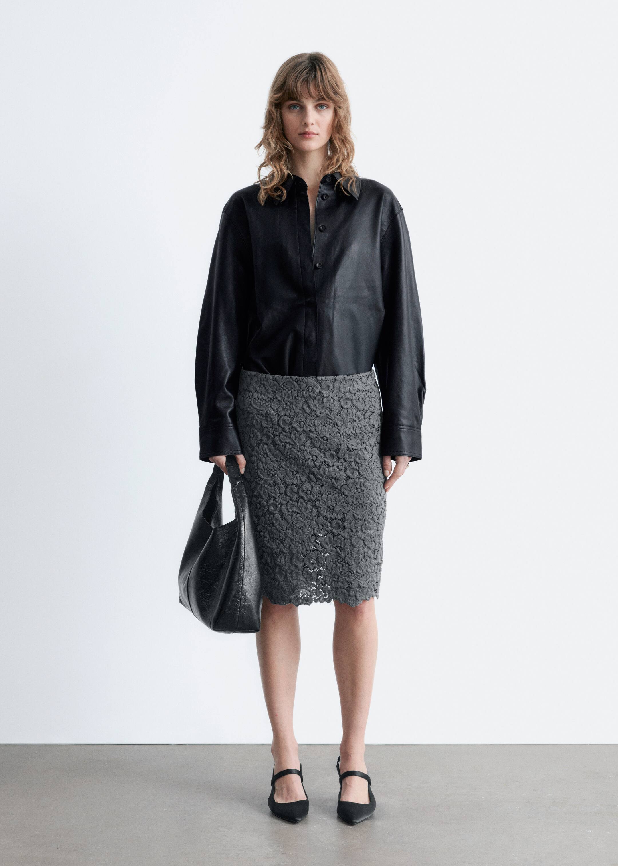 Se større billede: Midilang pencil-nederdel i blondestof - Mørkegrå - DAME | H&M DK 4