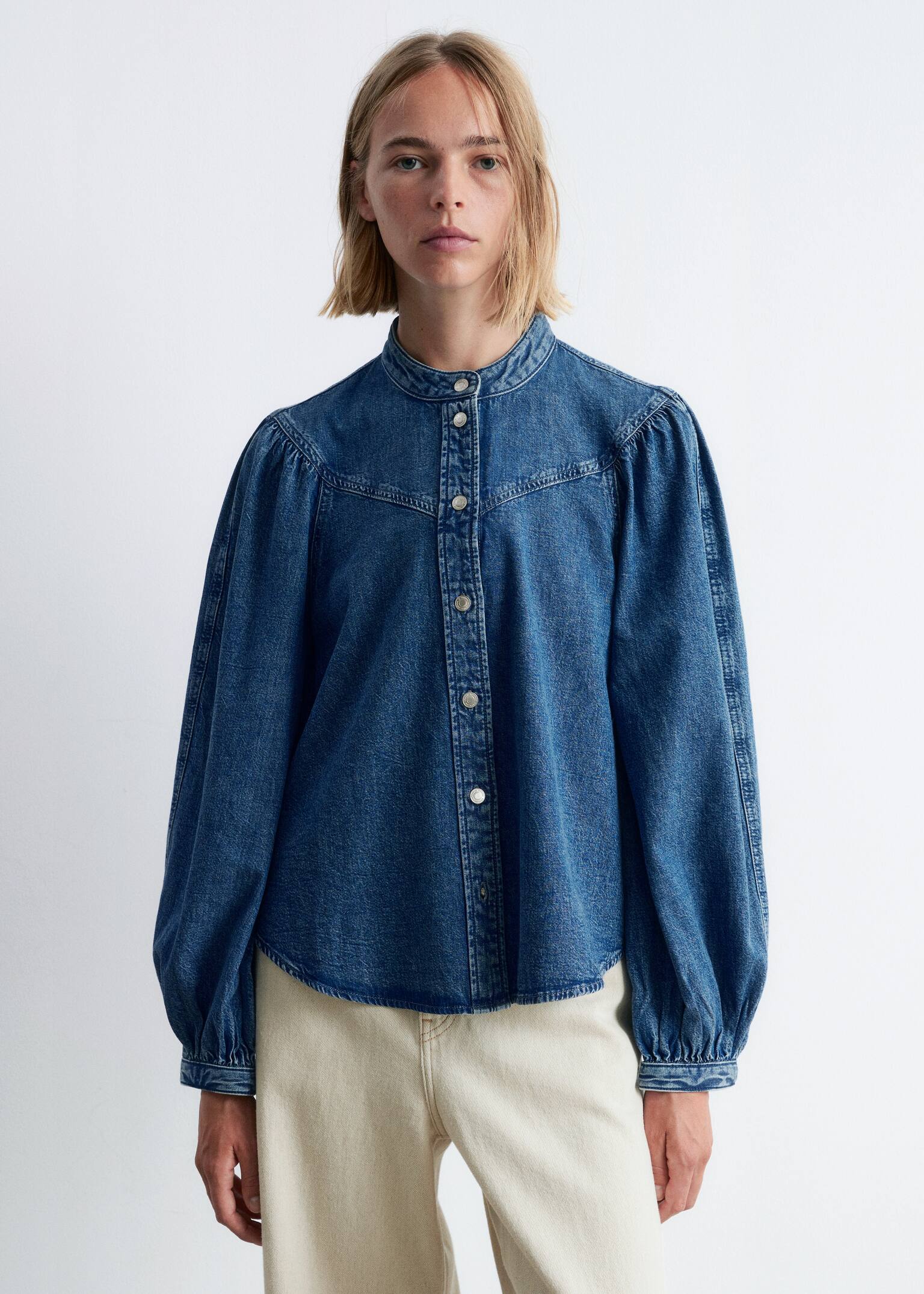 Denim blouse met pofmouwen - Middenblauw