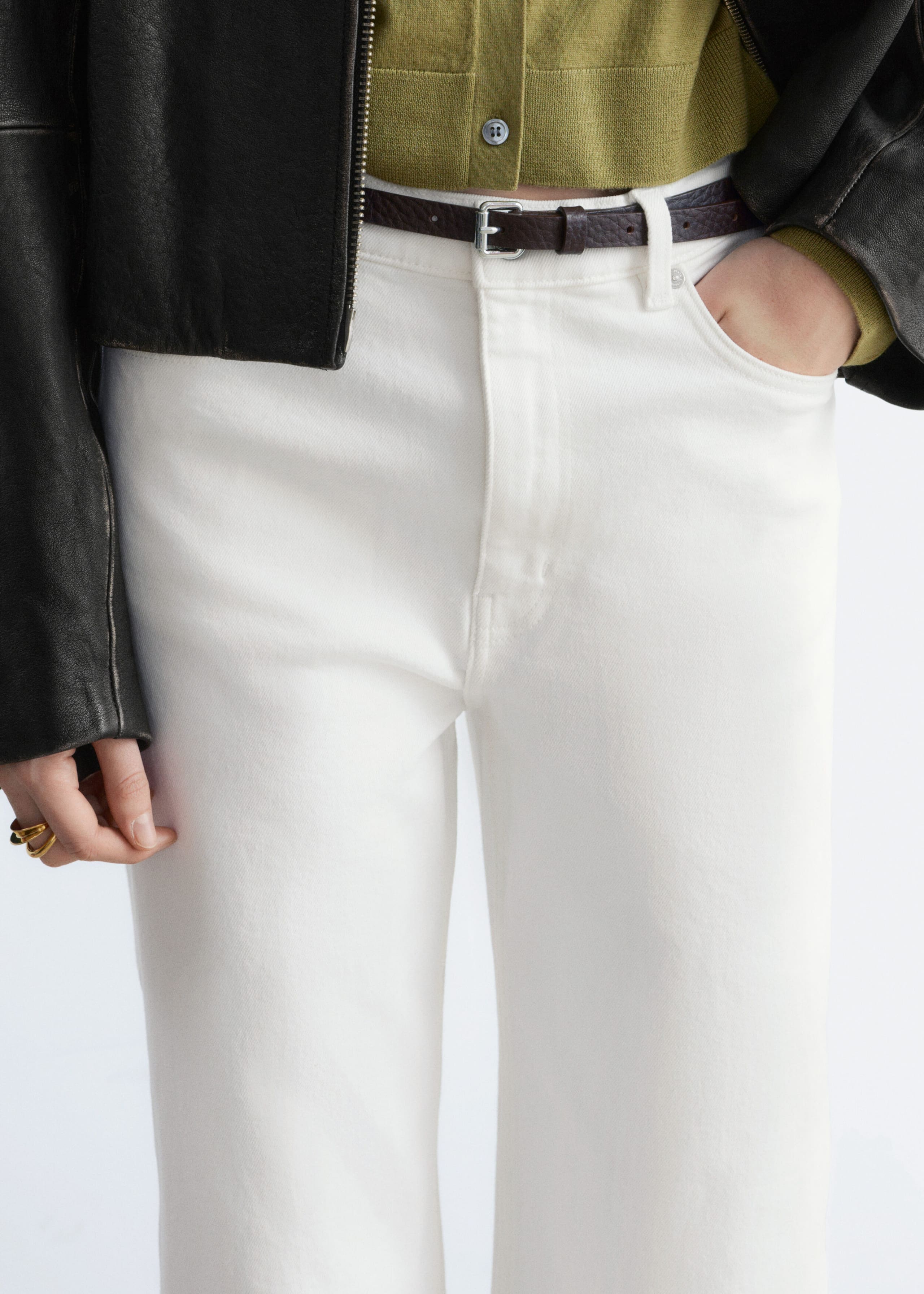 Image of Croppade jeans med vida ben