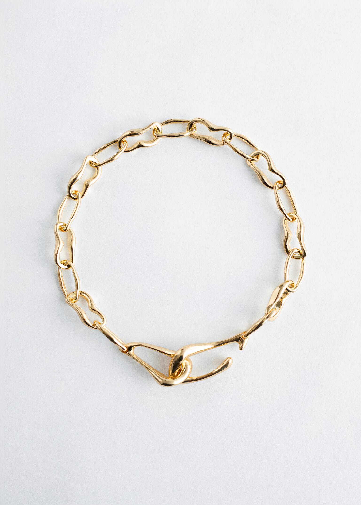 Oversized-Clasp Chain Necklace - Gold