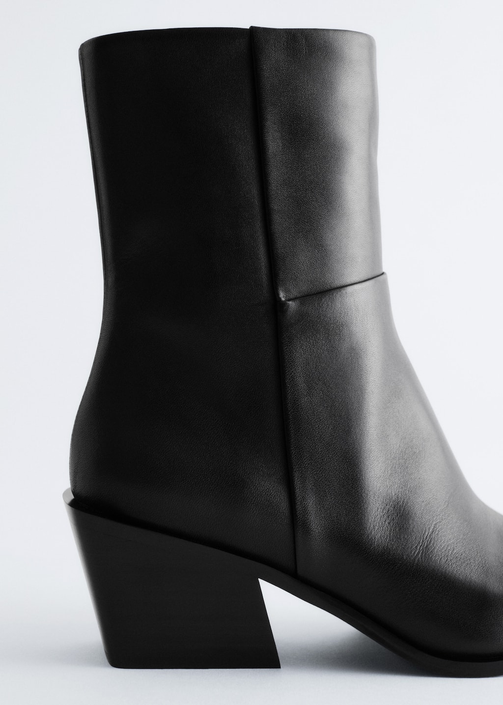 Image of Sleek Leather Cowboy Boots