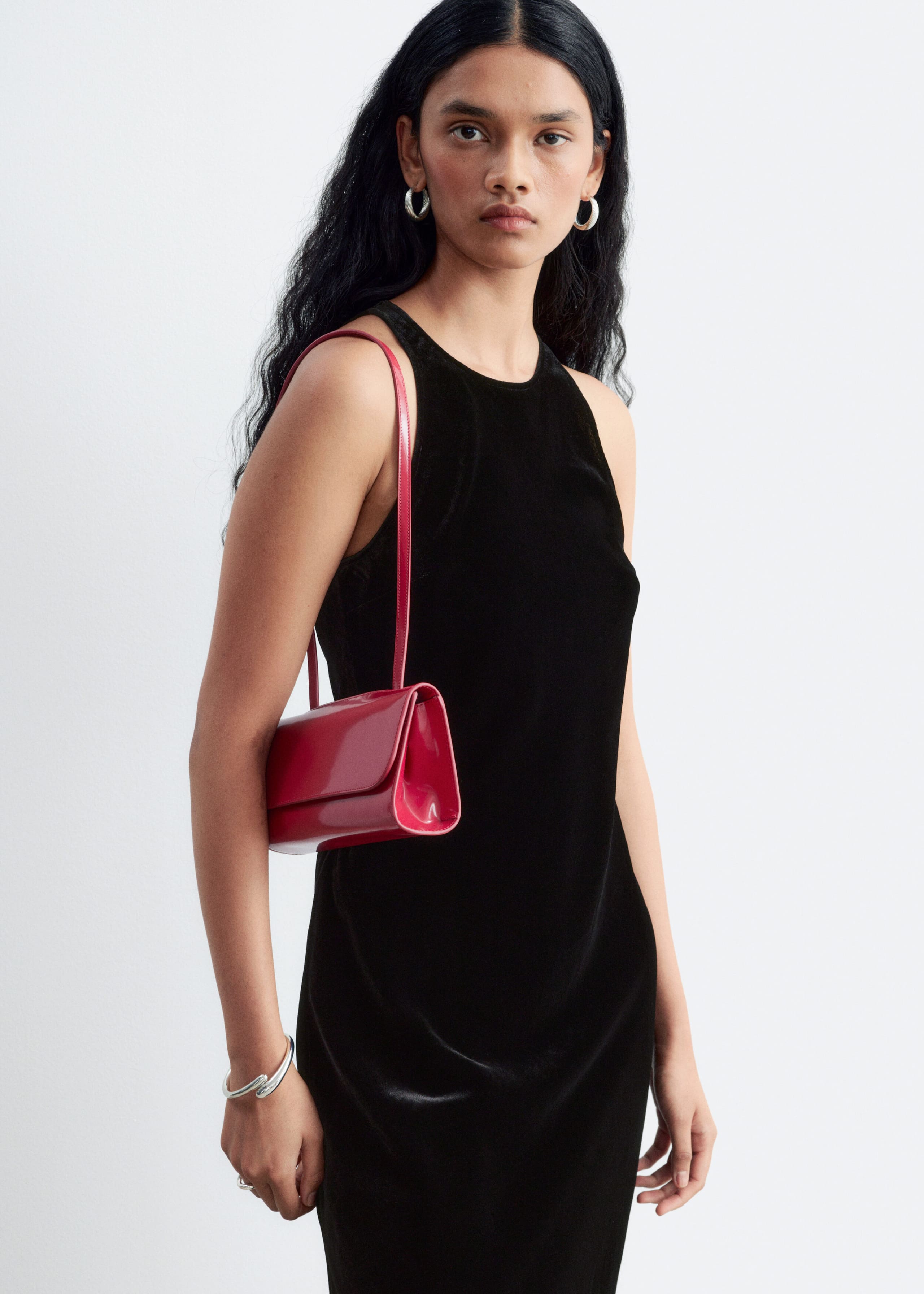 Croc-Effect Leather Shoulder Bag - Red - Lookbook